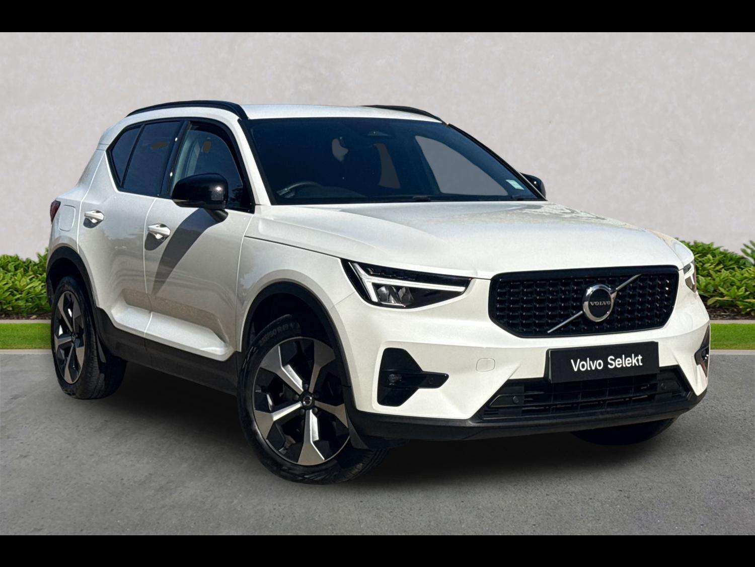 VOLVO XC40 ESTATE 2.0 B3P Plus Dark 5Dr Auto