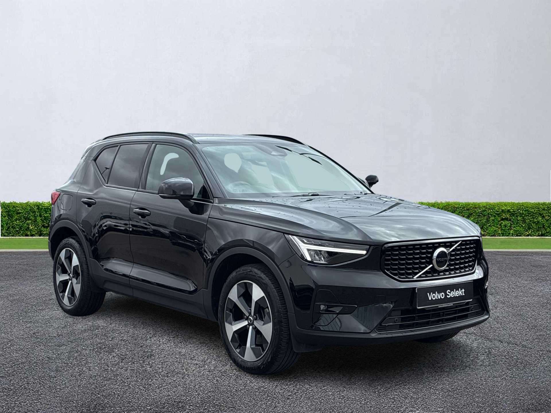 VOLVO XC40 ESTATE 2.0 B3P Plus Dark 5Dr Auto
