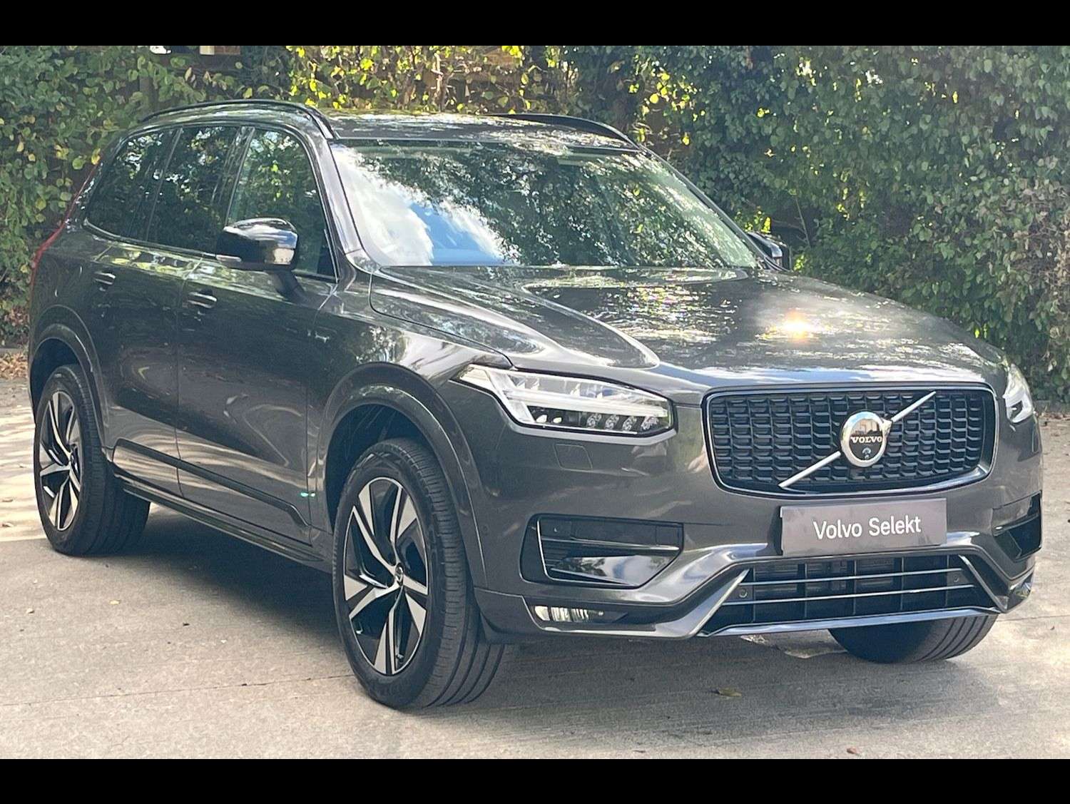 VOLVO XC90 ESTATE 2.0 B5P [250] Plus Dark 5Dr Awd Geartronic