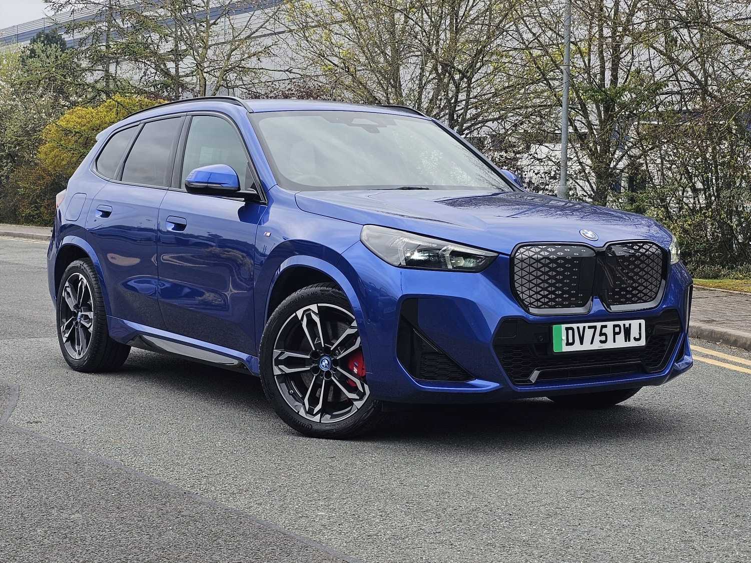 2025 BMW iX1 E eDrive20 Shadow Edition