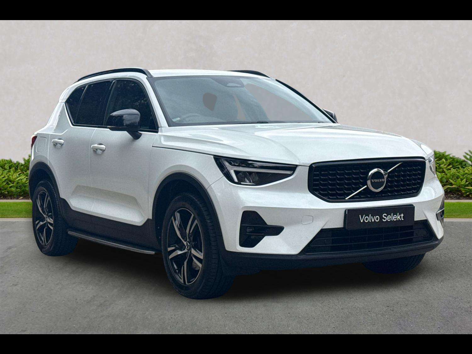 VOLVO XC40 ESTATE 2.0 B3P Plus Dark 5Dr Auto