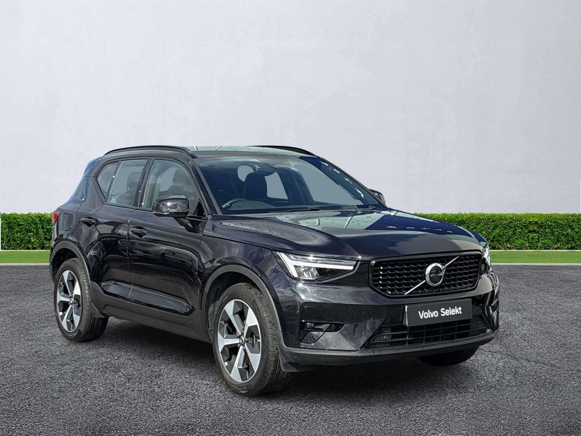 VOLVO XC40 ESTATE 2.0 B3P Plus Dark 5Dr Auto