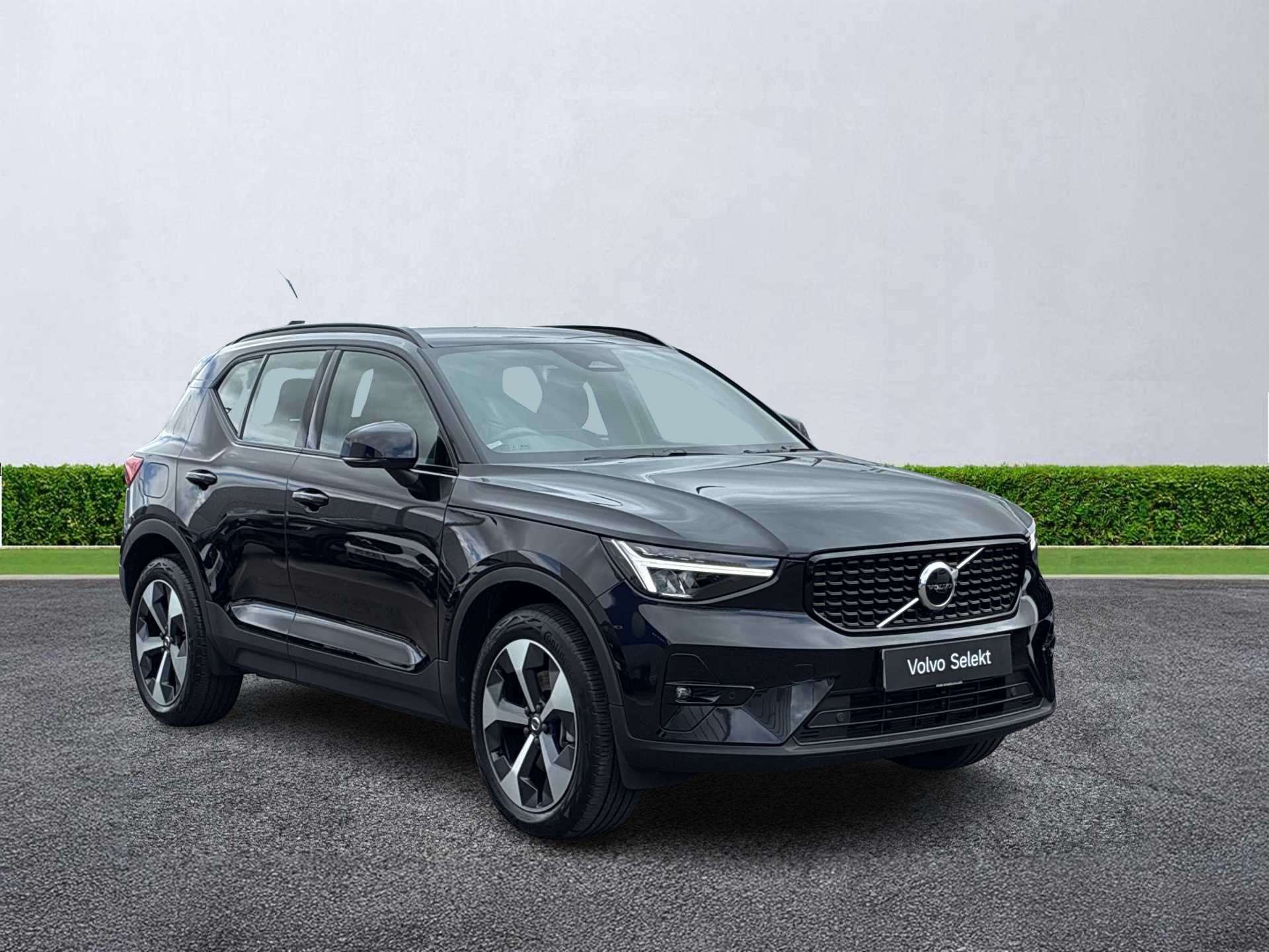 VOLVO XC40 ESTATE 2.0 B3P Plus Dark 5Dr Auto