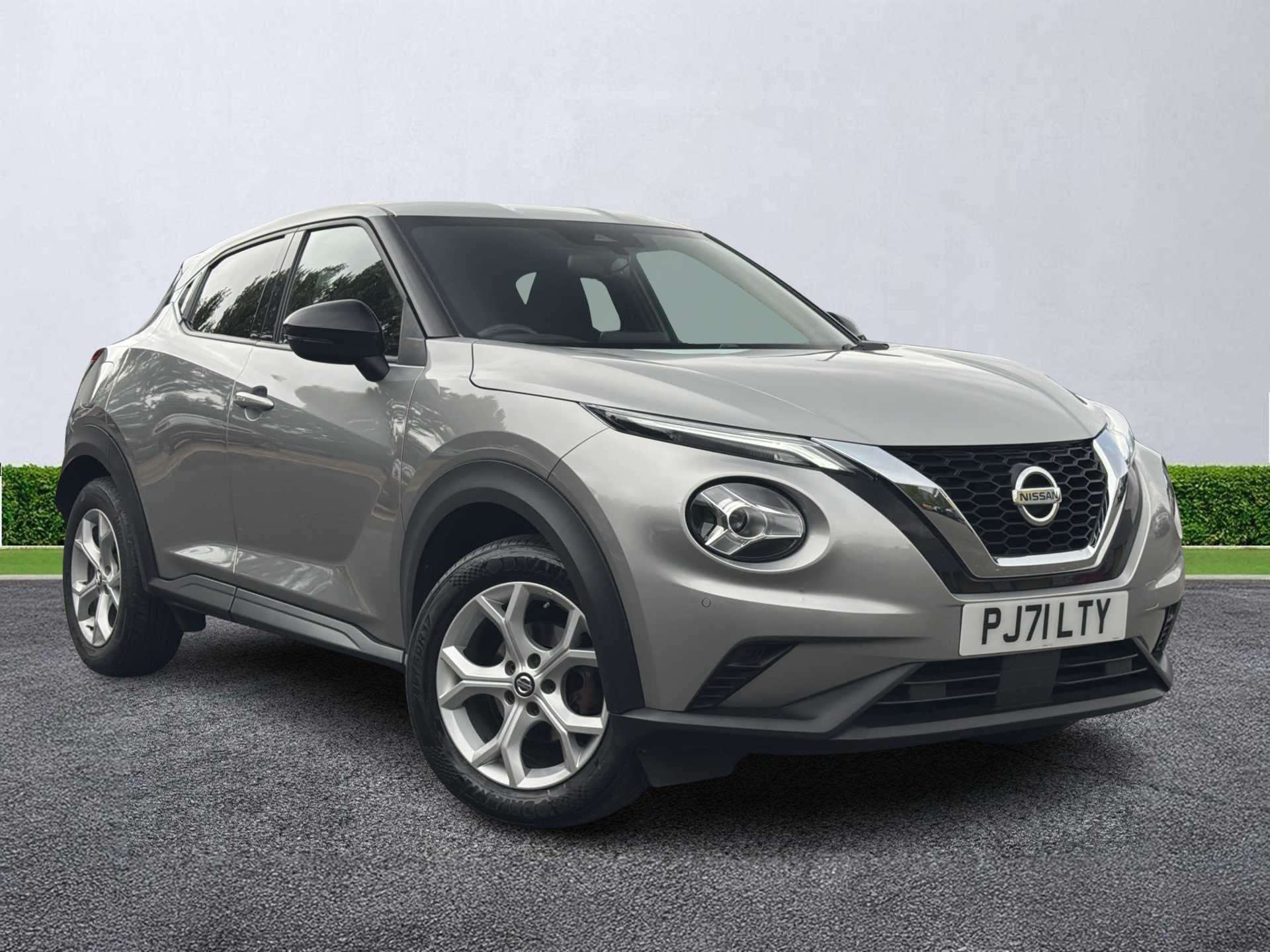 NISSAN JUKE HATCHBACK 1.0 Dig-T 114 N-Connecta 5Dr Dct
