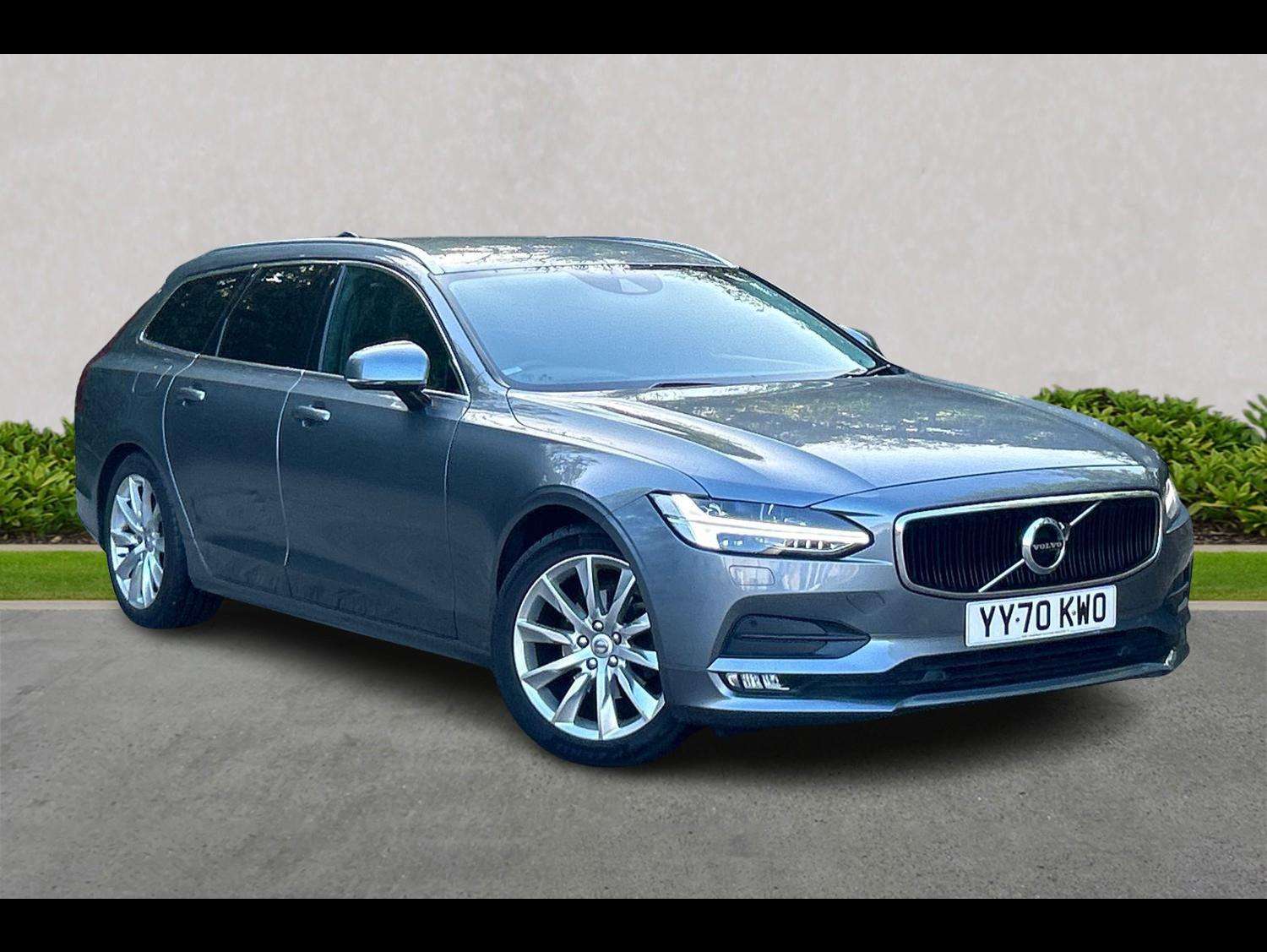 VOLVO V90 ESTATE 2.0 T4 Momentum Plus 5dr Geartronic