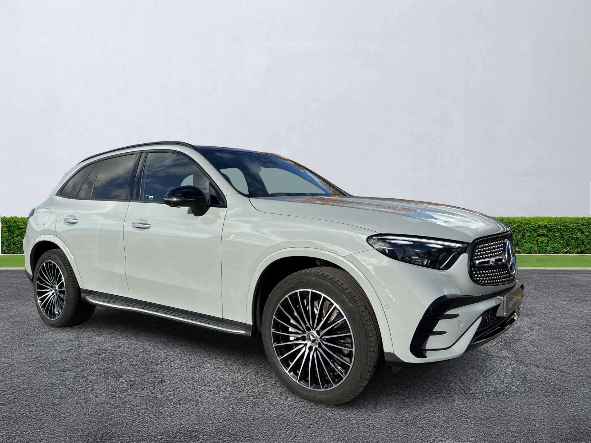 MERCEDES-BENZ GLC ESTATE GLC 300e 4Matic AMG Line Prem Plus 5dr 9G-Tronic