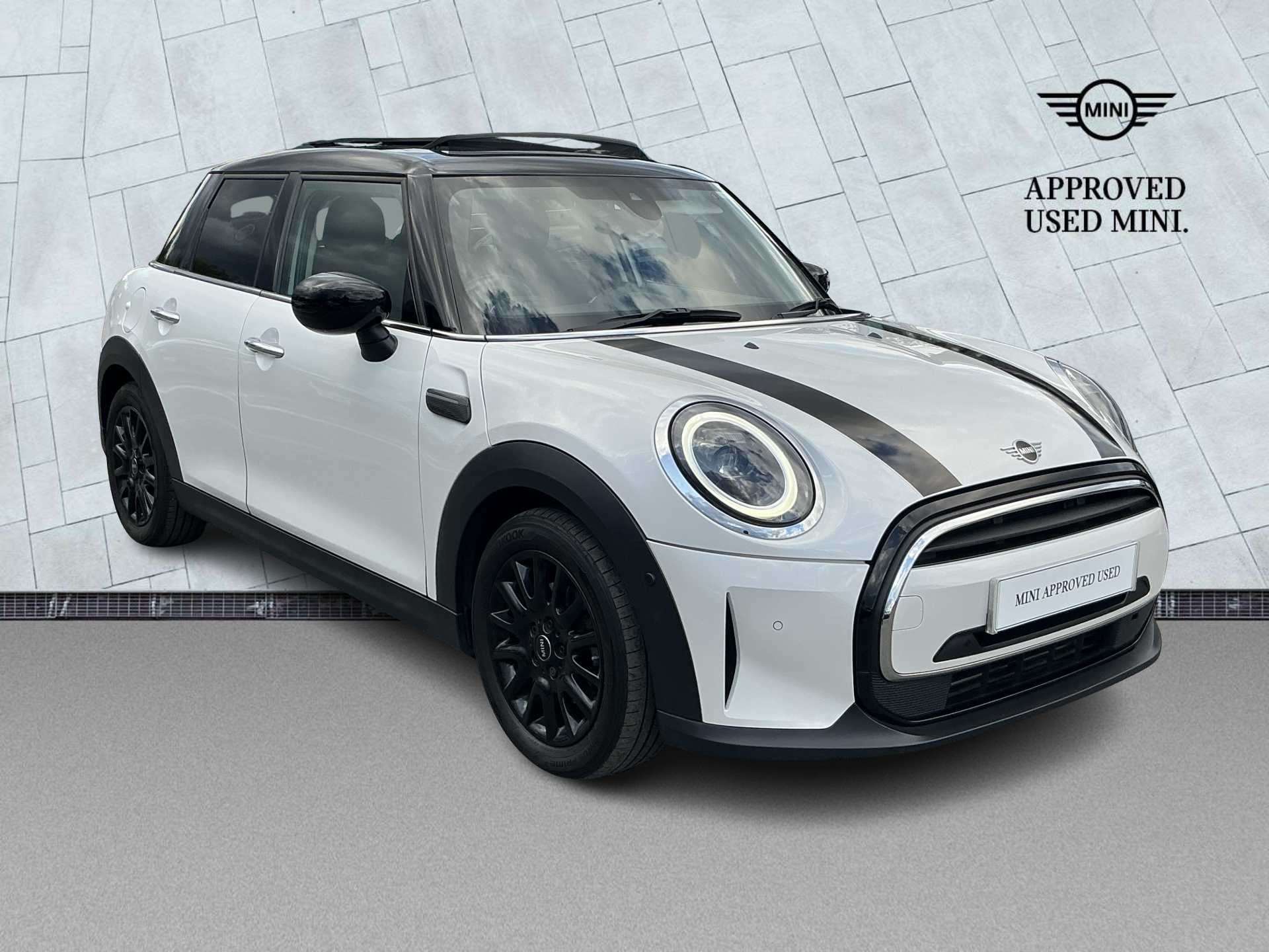 MINI HATCHBACK 1.5 Cooper Classic Premium Plus 5Dr Auto