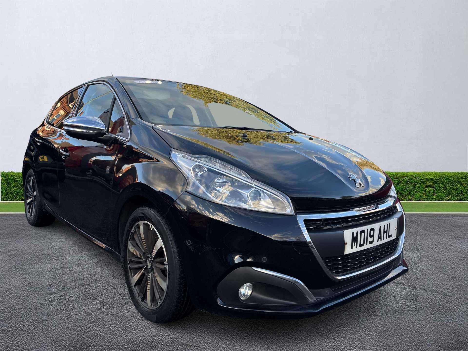 PEUGEOT 208 HATCHBACK 1.2 Puretech 82 Tech Edition 5Dr [Start Stop]