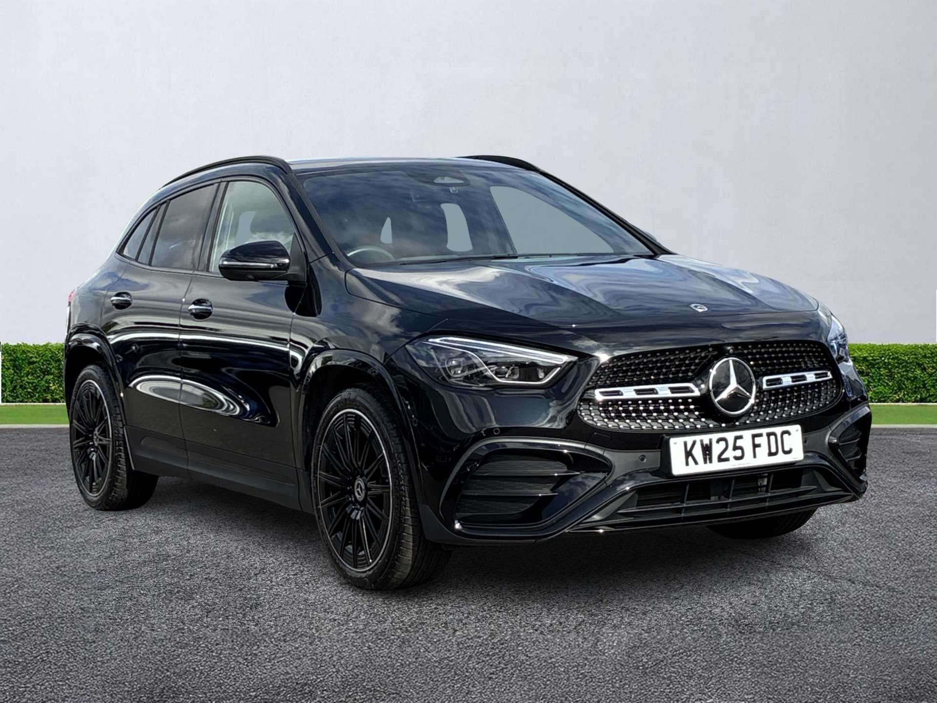 MERCEDES-BENZ GLA DIESEL HATCHBACK Gla 220D 4Matic Amg Line Premium Plus 5Dr Auto