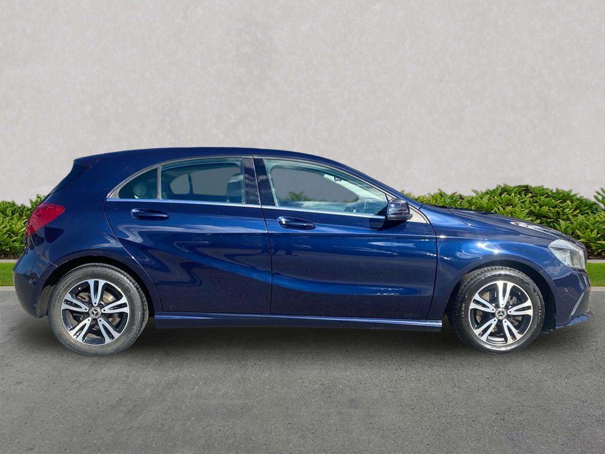 MERCEDES-BENZ A CLASS HATCHBACK A180 Se Executive 5Dr Auto