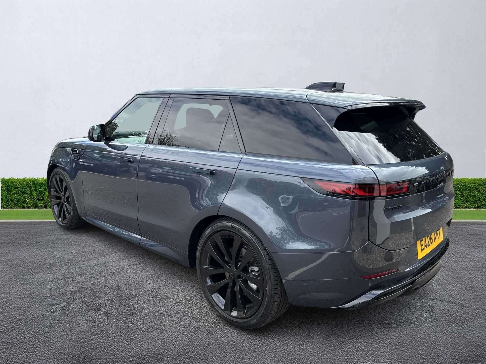 Used LAND ROVER RANGE ROVER SPORT 3.0 D300 Dynamic Se 5Dr Auto 2026 ...