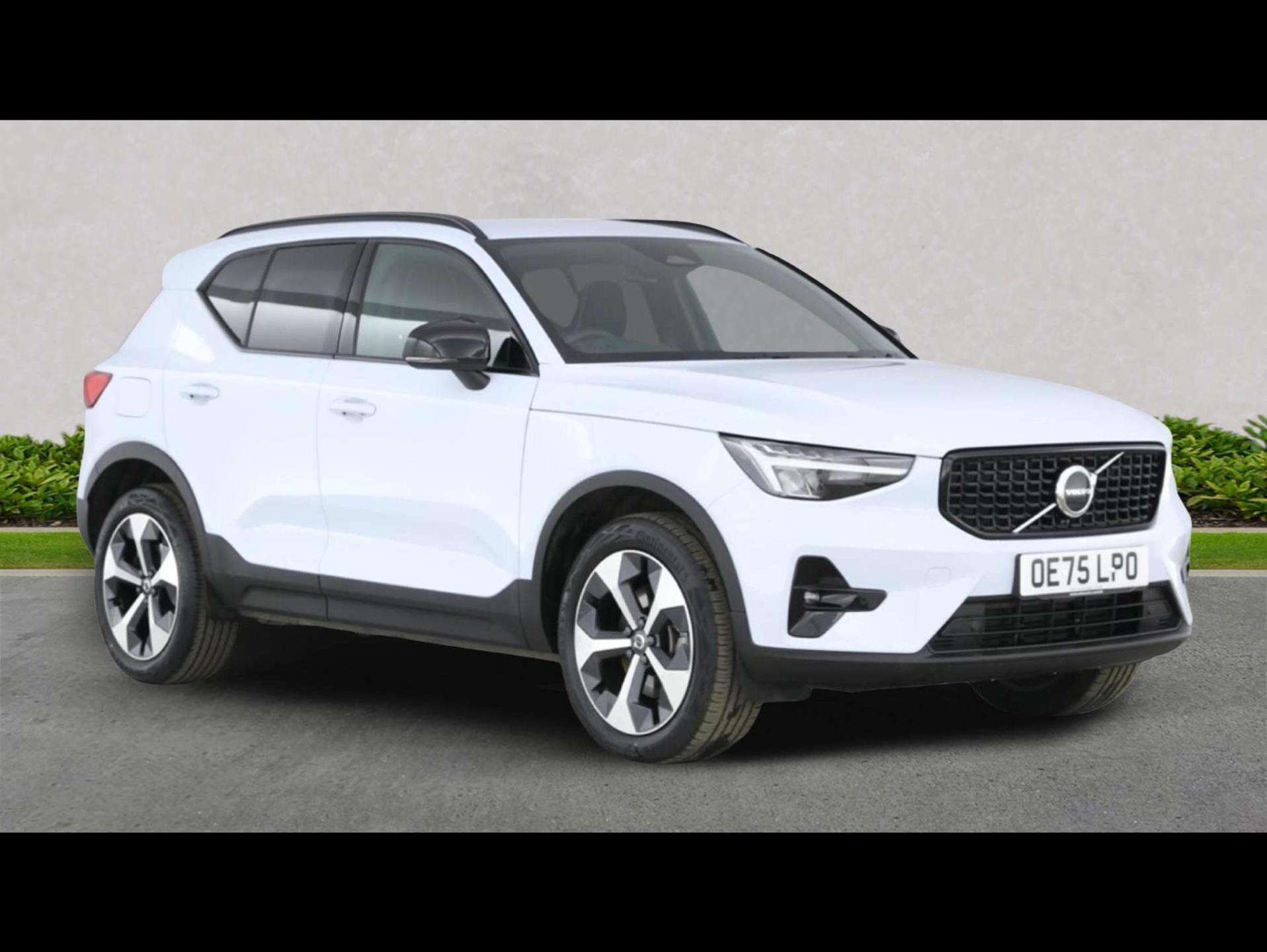 VOLVO XC40 ESTATE 2.0 B4P Plus Dark 5Dr Auto