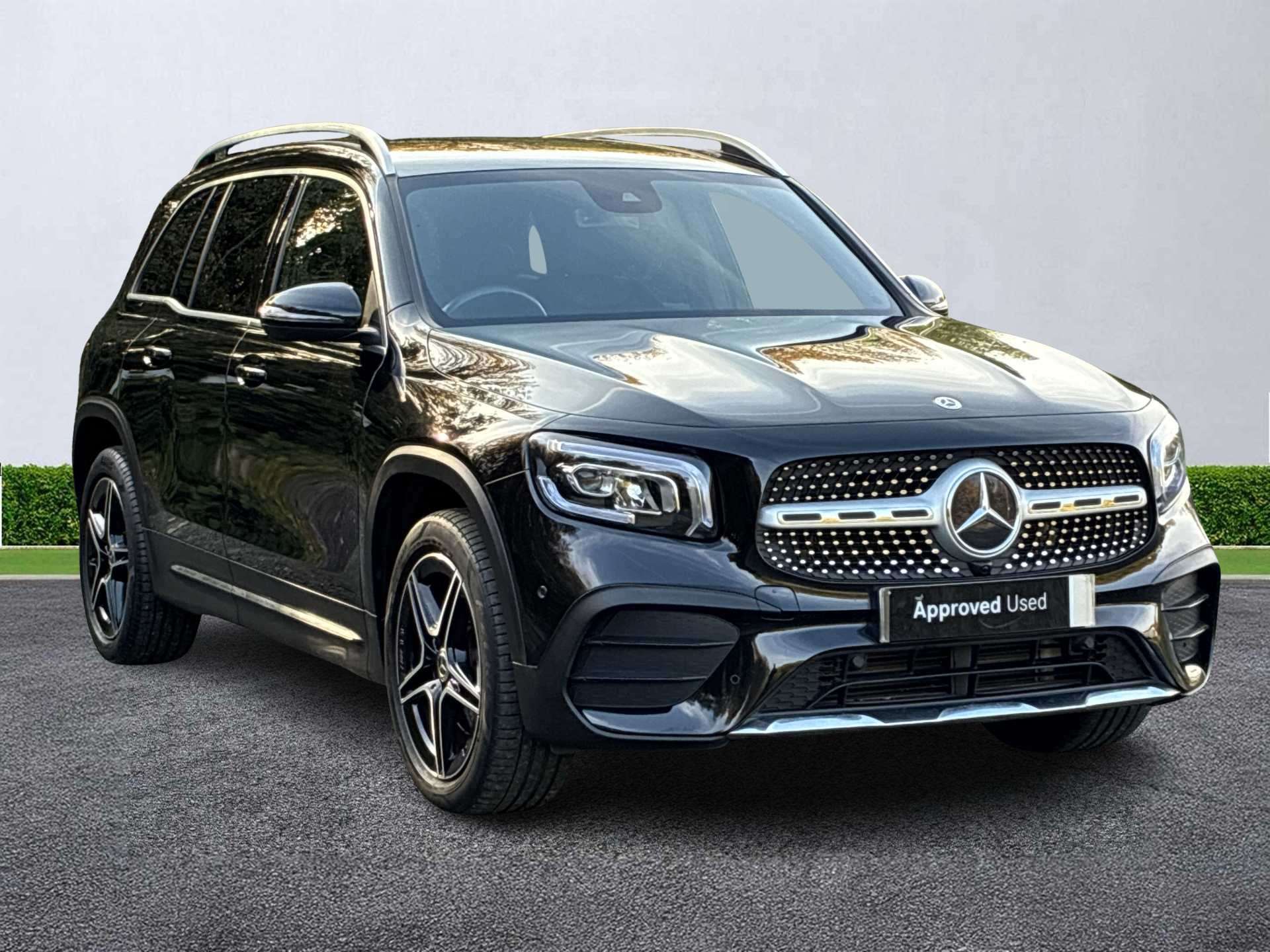 MERCEDES-BENZ GLB DIESEL ESTATE GLB 200d AMG Line Executive 5dr 8G-Tronic