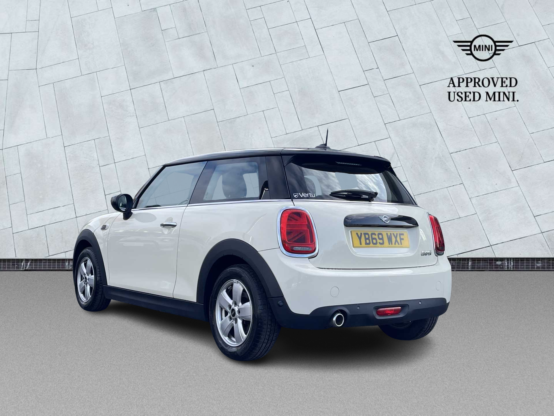 Used MINI HATCHBACK 1.5 Cooper Classic Ii 3Dr 2019 | Lookers MINI