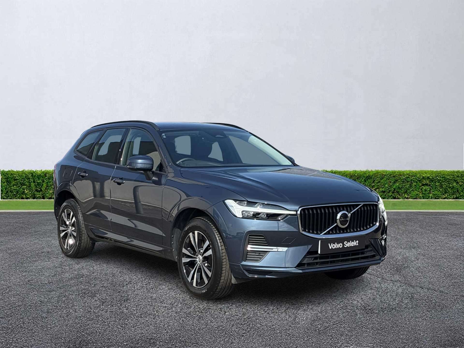 VOLVO XC60 ESTATE 2.0 B5P Core 5Dr Awd Geartronic