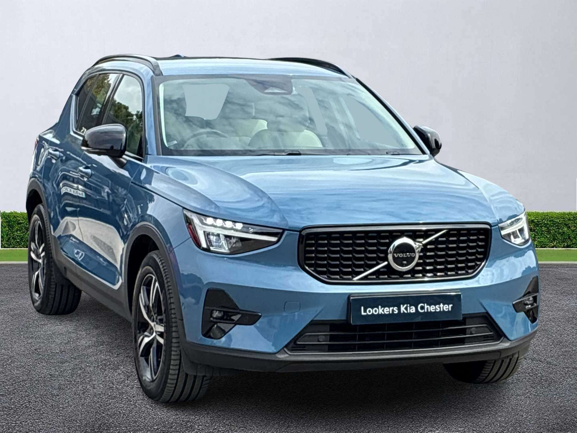 VOLVO XC40 ESTATE 2.0 B4P Plus Dark 5Dr Awd Auto