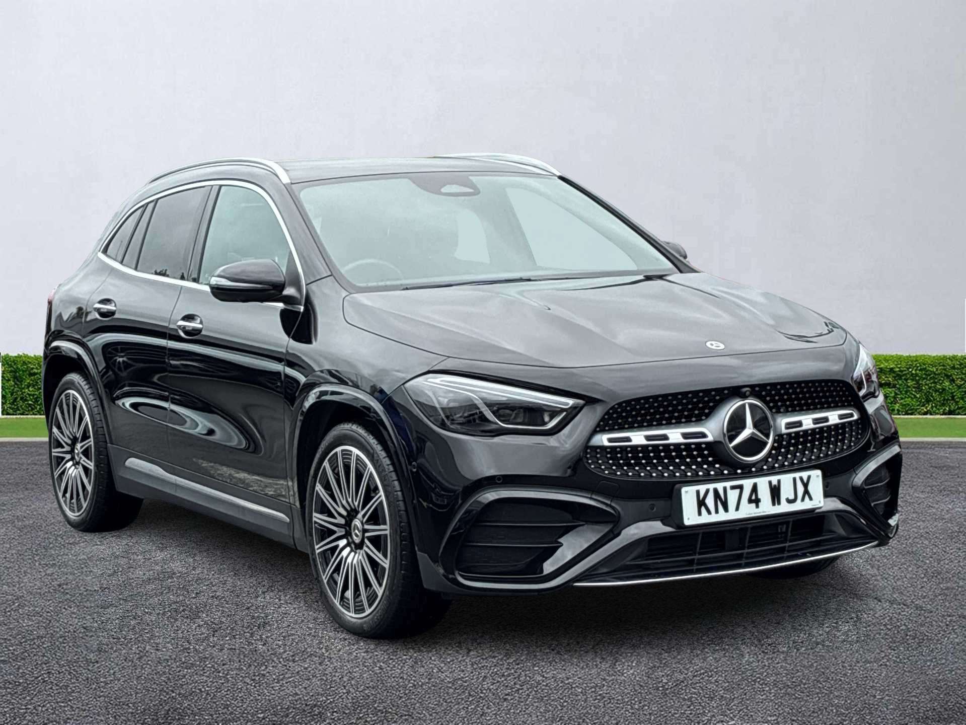 MERCEDES-BENZ GLA DIESEL HATCHBACK Gla 220D 4Matic Amg Line Premium Plus 5Dr Auto