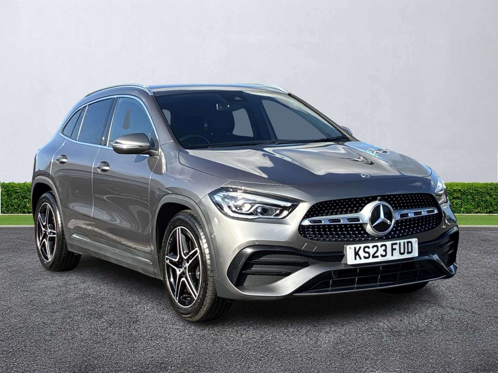 MERCEDES-BENZ GLA HATCHBACK Gla 200 Amg Line Executive 5Dr Auto