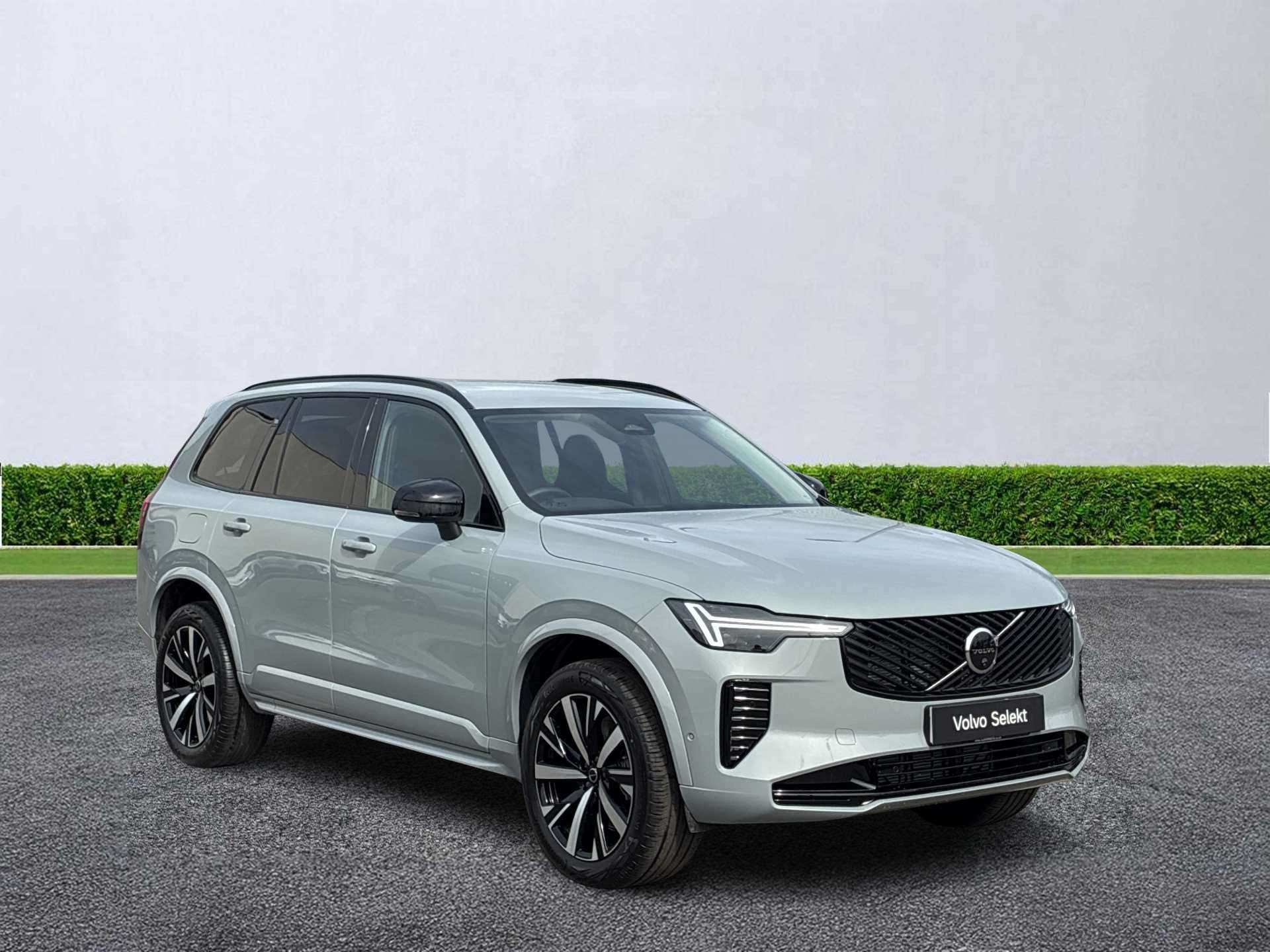 VOLVO XC90 ESTATE 2.0 B5P Plus Dark 5Dr Awd Geartronic
