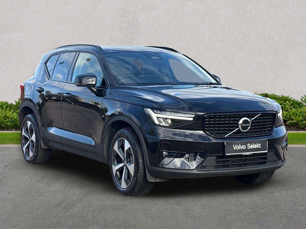 VOLVO XC40 ESTATE 2.0 B3P Plus Dark 5dr Auto