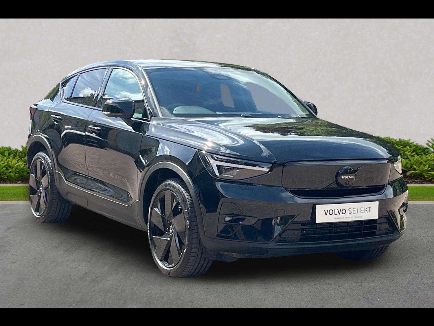 VOLVO EC40 ESTATE 185Kw Ext Range Ultra Black Edition 78Kwh 5Dr Auto