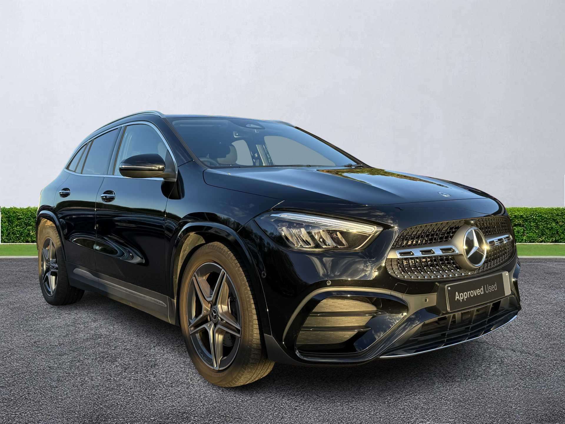 MERCEDES-BENZ GLA DIESEL HATCHBACK GLA 220d 4Matic AMG Line Executive 5dr Auto