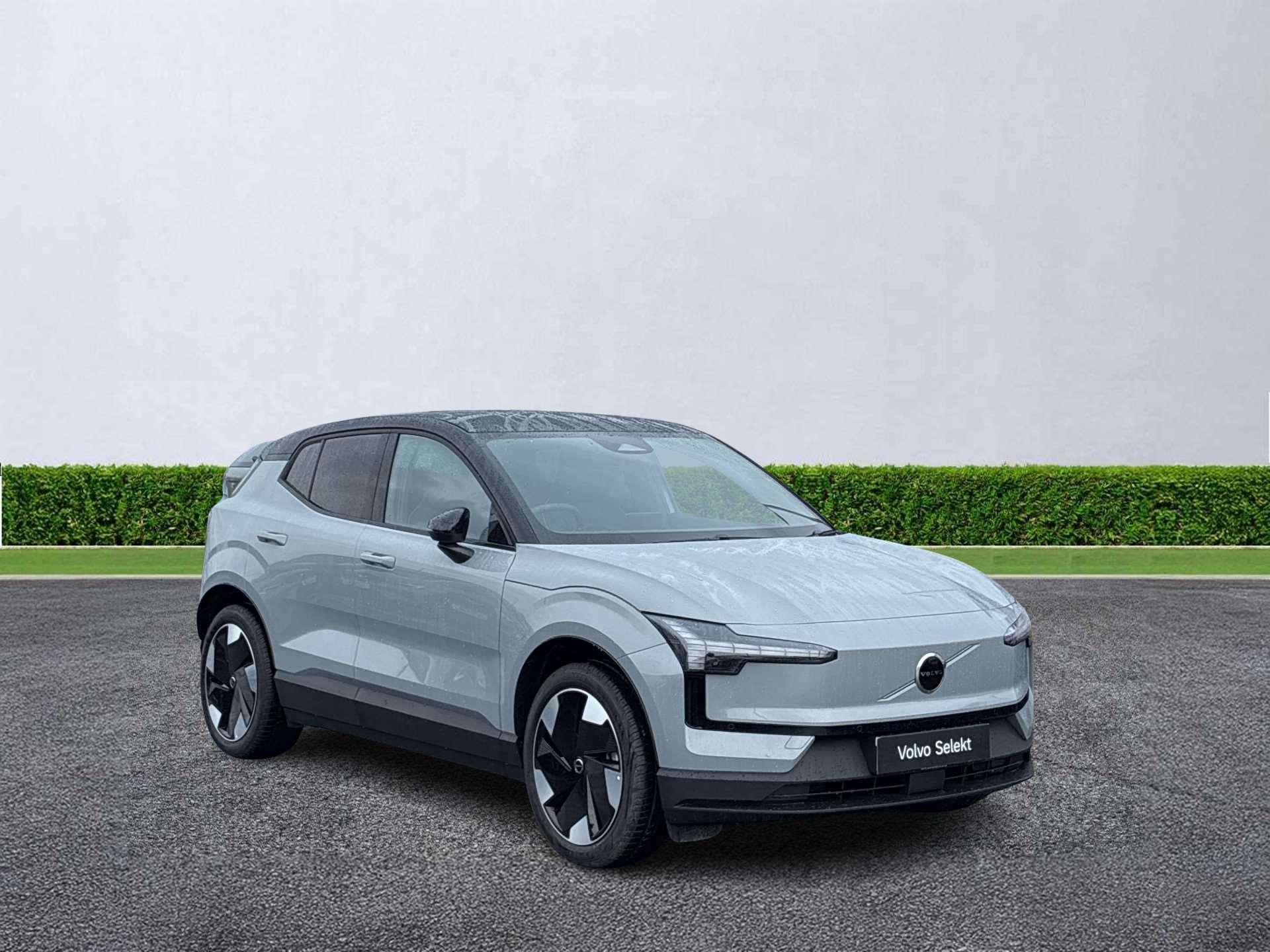 VOLVO EX30 ESTATE 200Kw P5 Long Range Plus 69Kwh 5Dr Auto