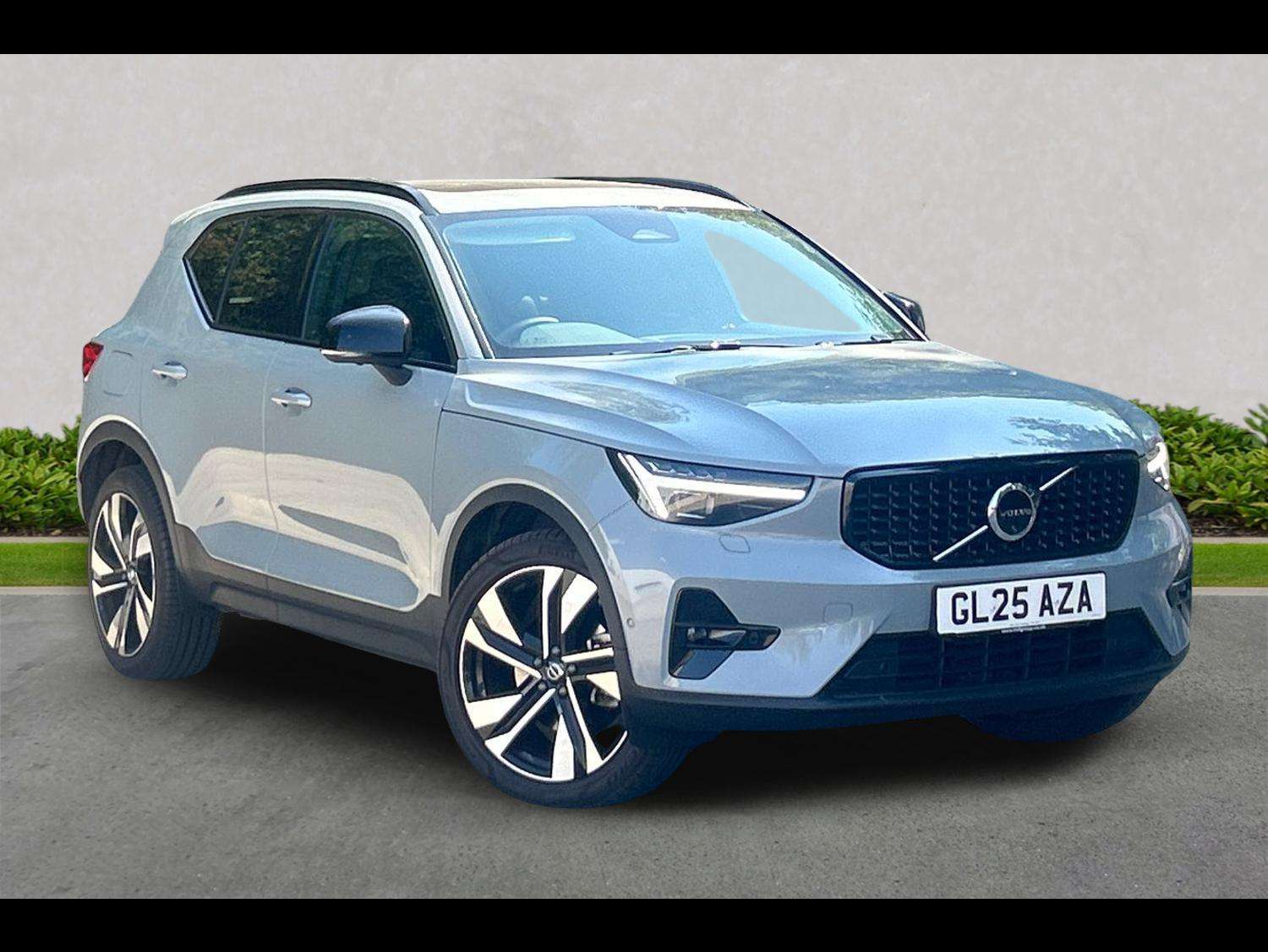 VOLVO XC40 ESTATE 2.0 B3P Ultra Dark 5Dr Auto