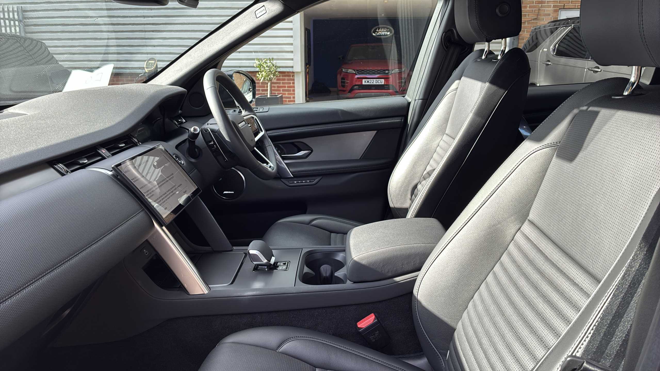 LAND ROVER DISCOVERY SPORT SW 1.5 P270E Dynamic Se 5Dr Auto [5 Seat]