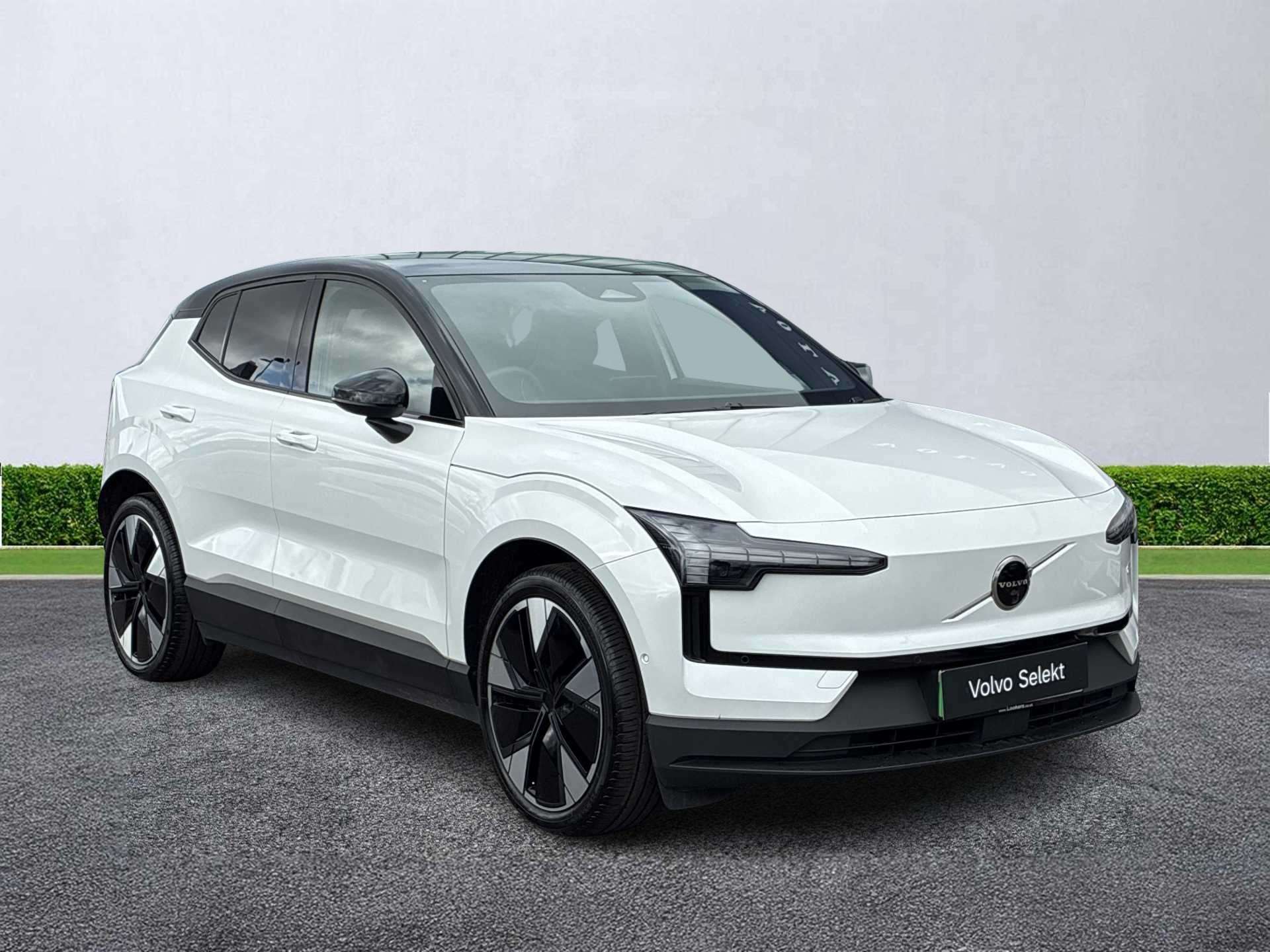 VOLVO EX30 ESTATE 315Kw Twin Motor Performance Ultra 69Kwh 5Dr Auto