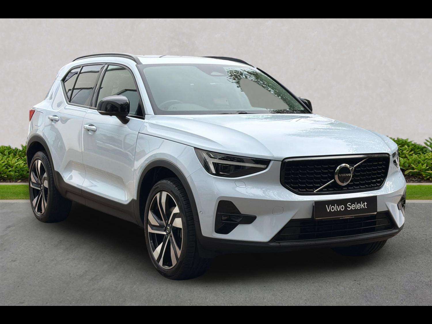 VOLVO XC40 ESTATE 2.0 B4P Ultra Dark 5Dr Auto