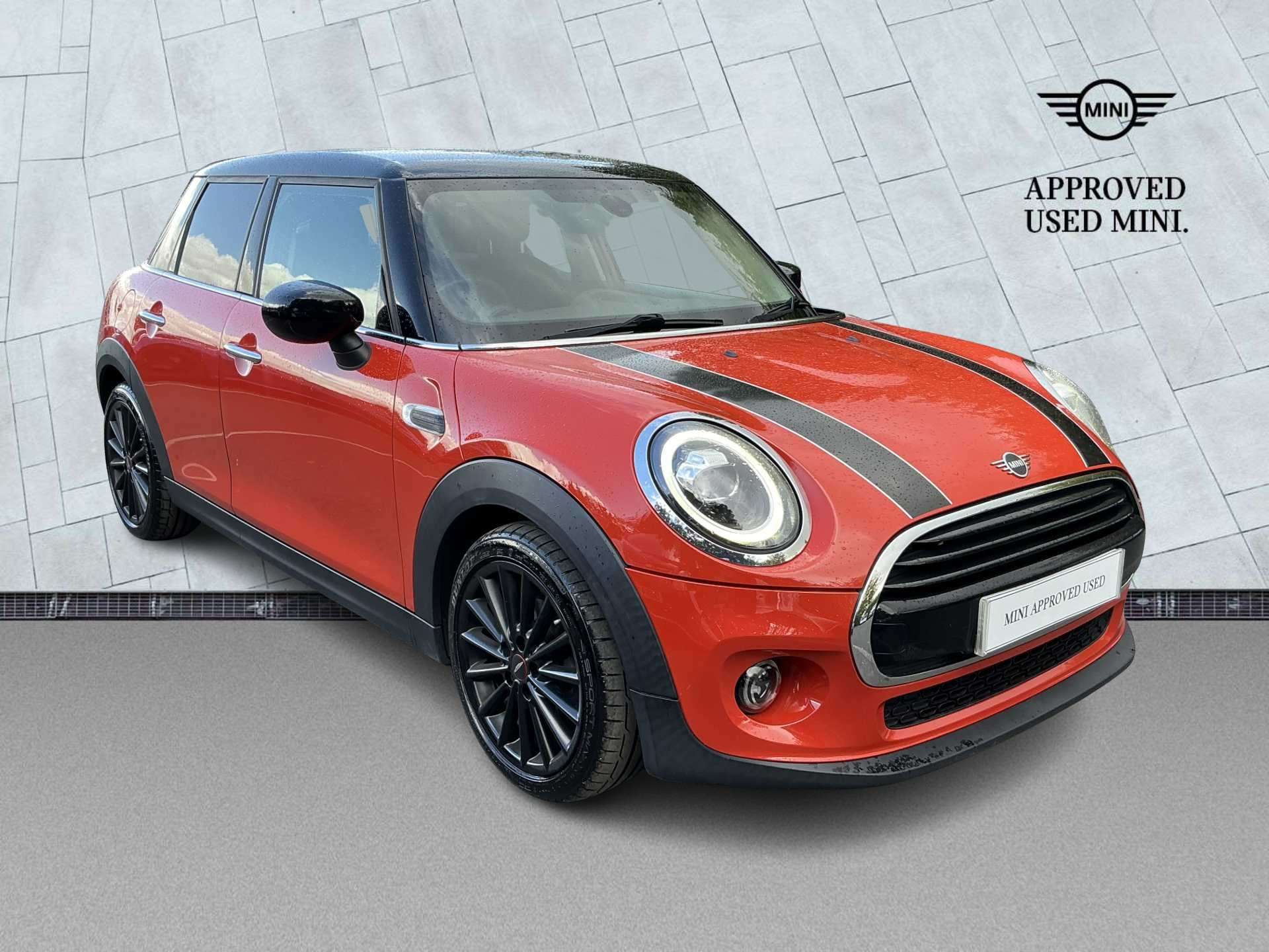 MINI HATCHBACK 1.5 Cooper Classic Ii 5Dr