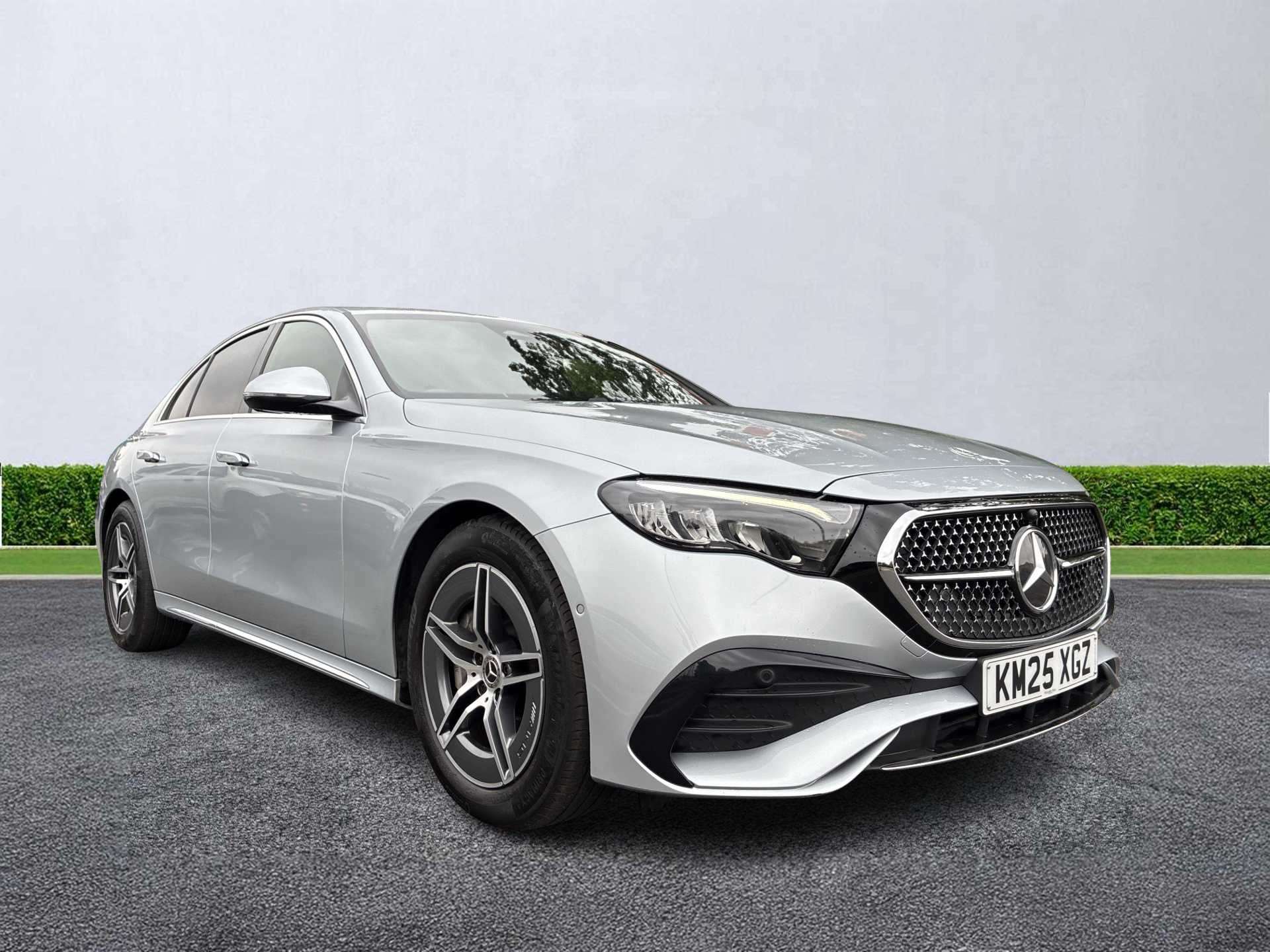 MERCEDES-BENZ E CLASS SALOON E200 Amg Line 4Dr 9G-Tronic