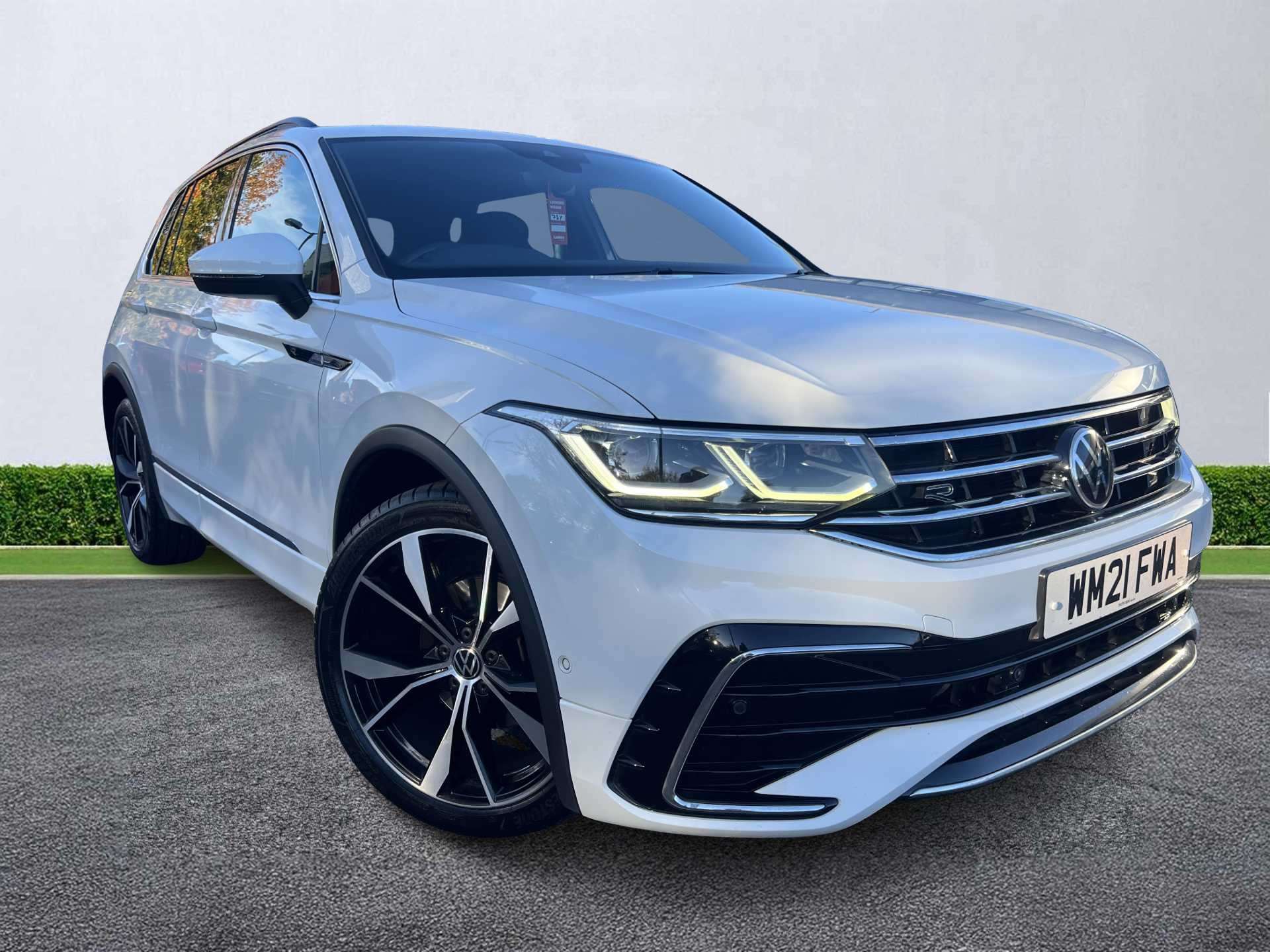 VOLKSWAGEN TIGUAN DIESEL ESTATE 2.0 Tdi R-Line 5Dr Dsg