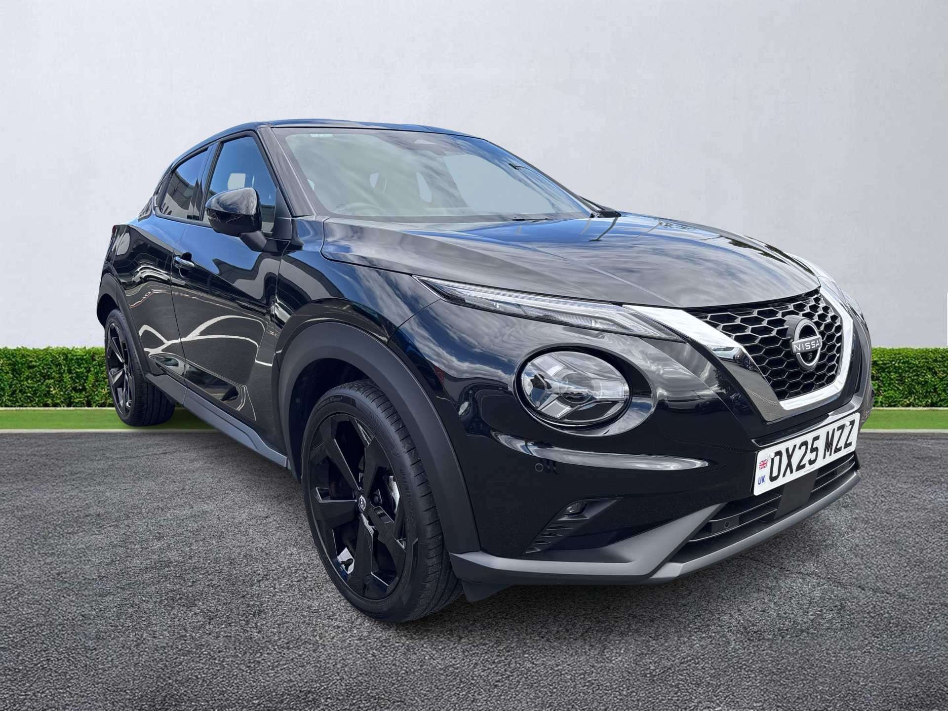 NISSAN JUKE HATCHBACK 1.0 Dig-T Tekna 5Dr
