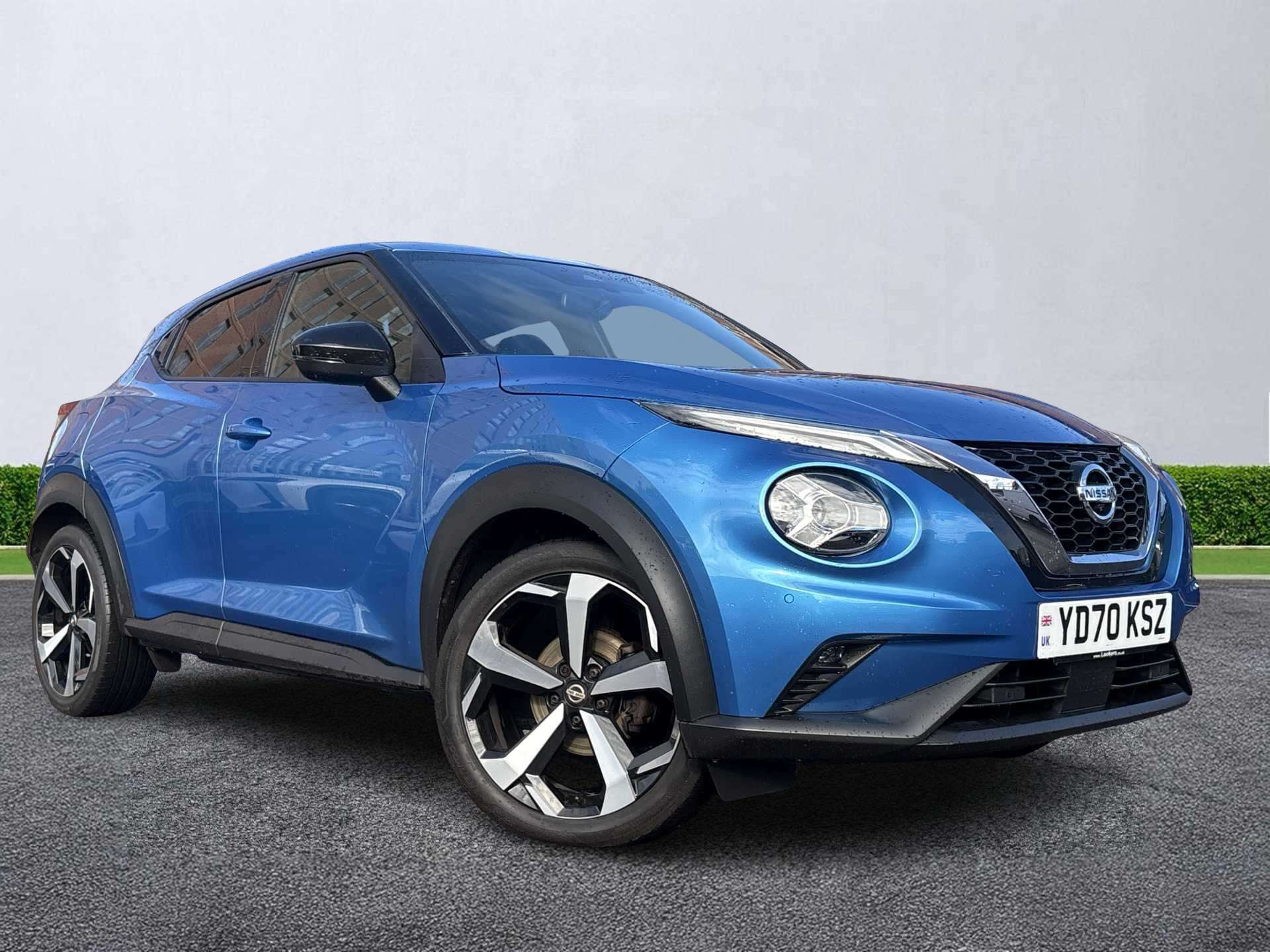 NISSAN JUKE HATCHBACK 1.0 Dig-T Tekna 5Dr
