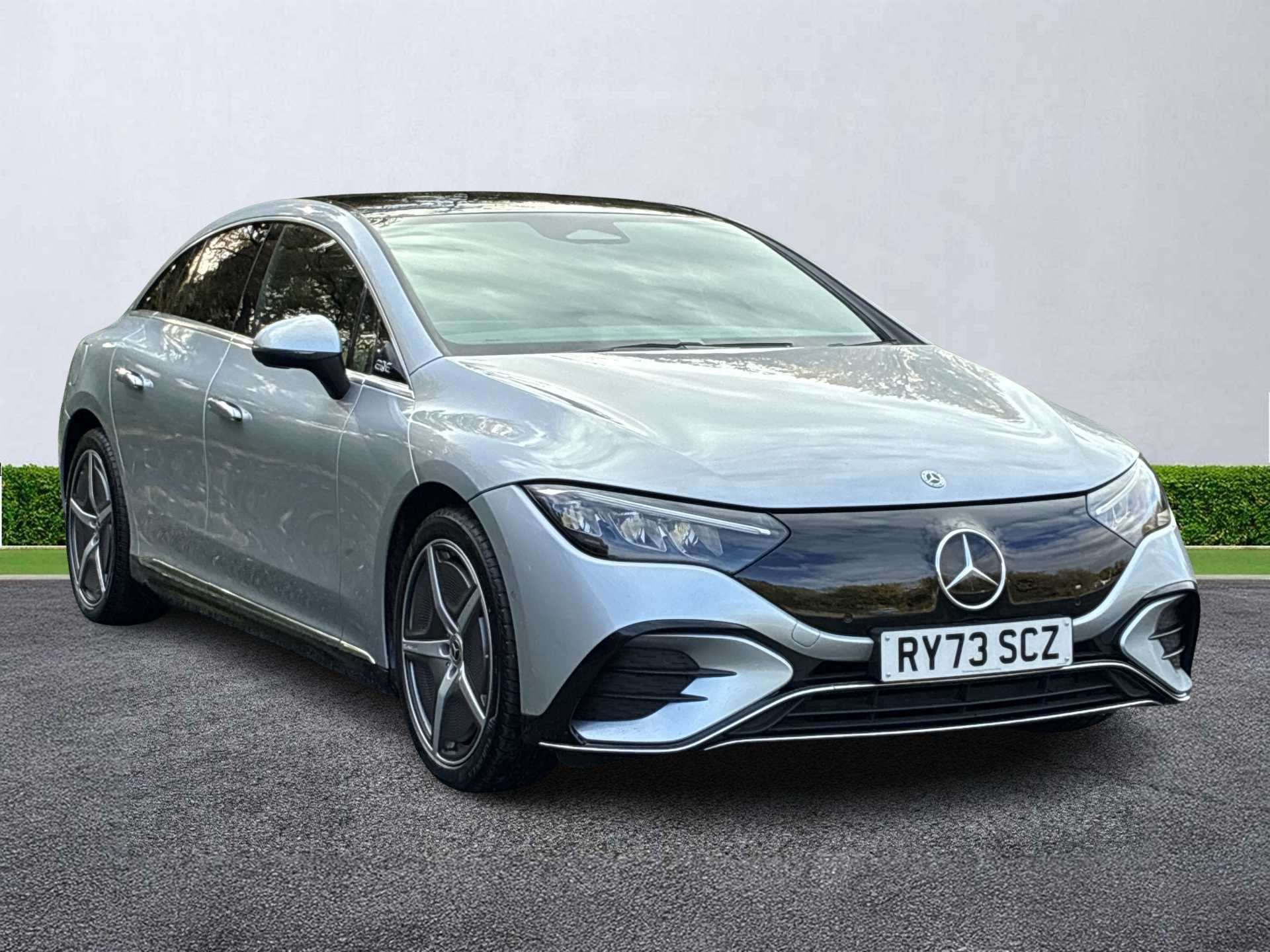 MERCEDES-BENZ EQE SALOON EQE 300 180kW AMG Line Premium 89kWh 4dr Auto