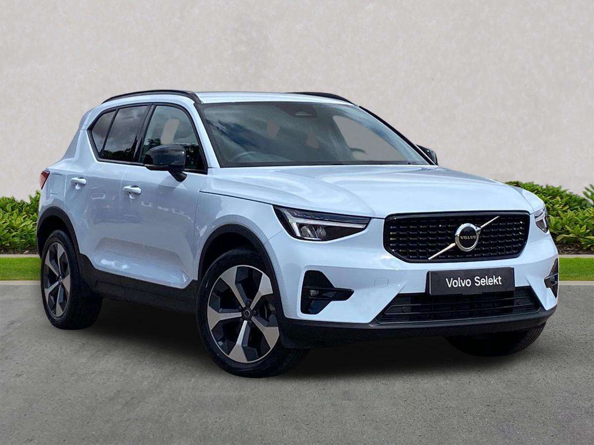 VOLVO XC40 ESTATE 2.0 B3P Plus Dark 5Dr Auto