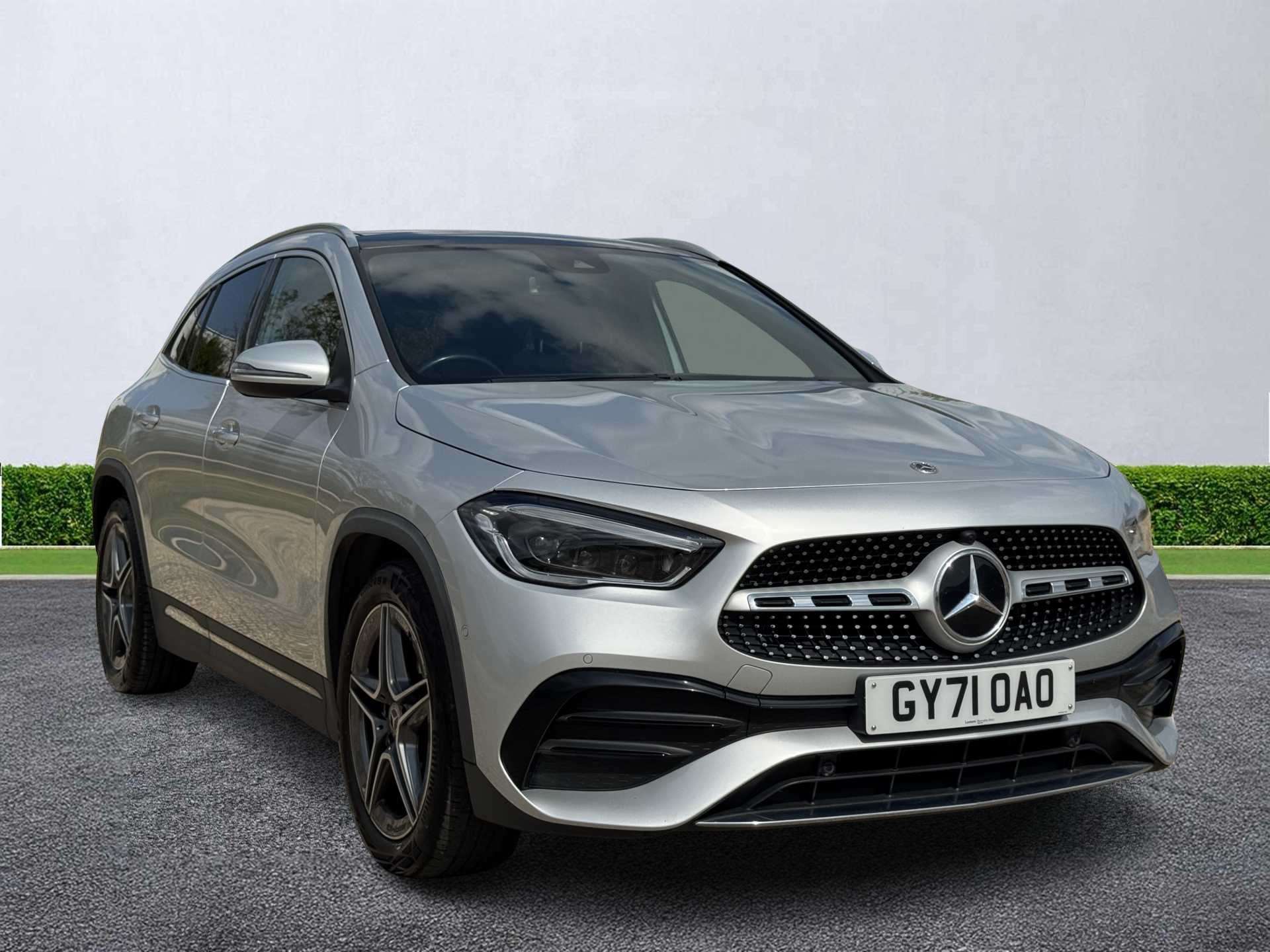 MERCEDES-BENZ GLA DIESEL HATCHBACK Gla 220D 4Matic Amg Line Premium Plus 5Dr Auto