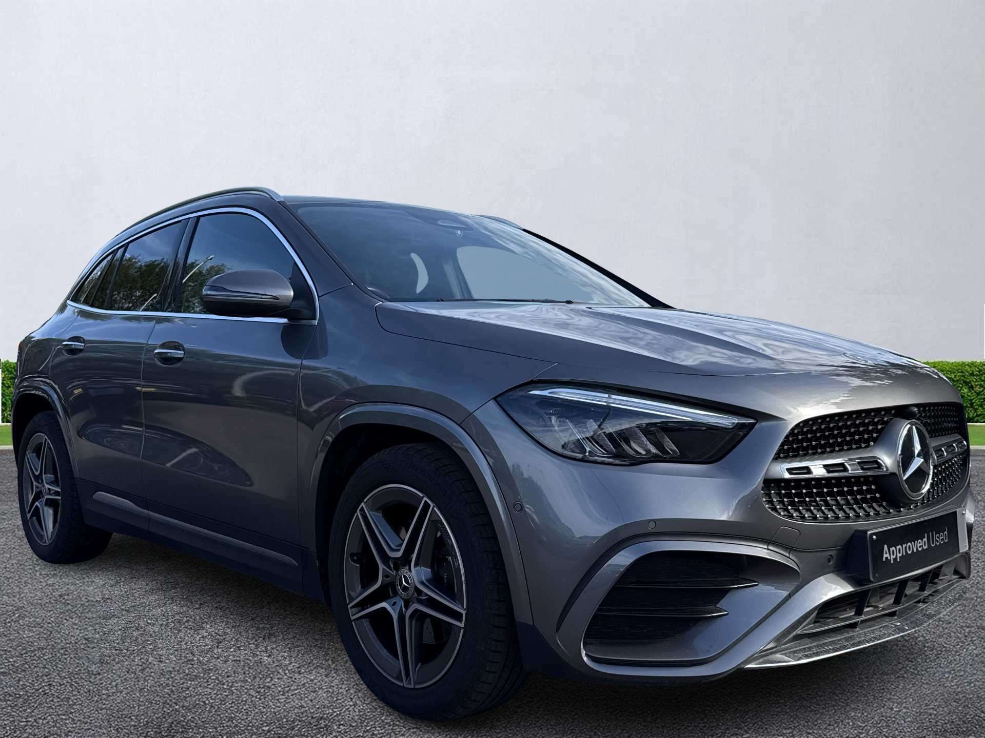 MERCEDES-BENZ GLA HATCHBACK Gla 200 Amg Line Executive 5Dr Auto