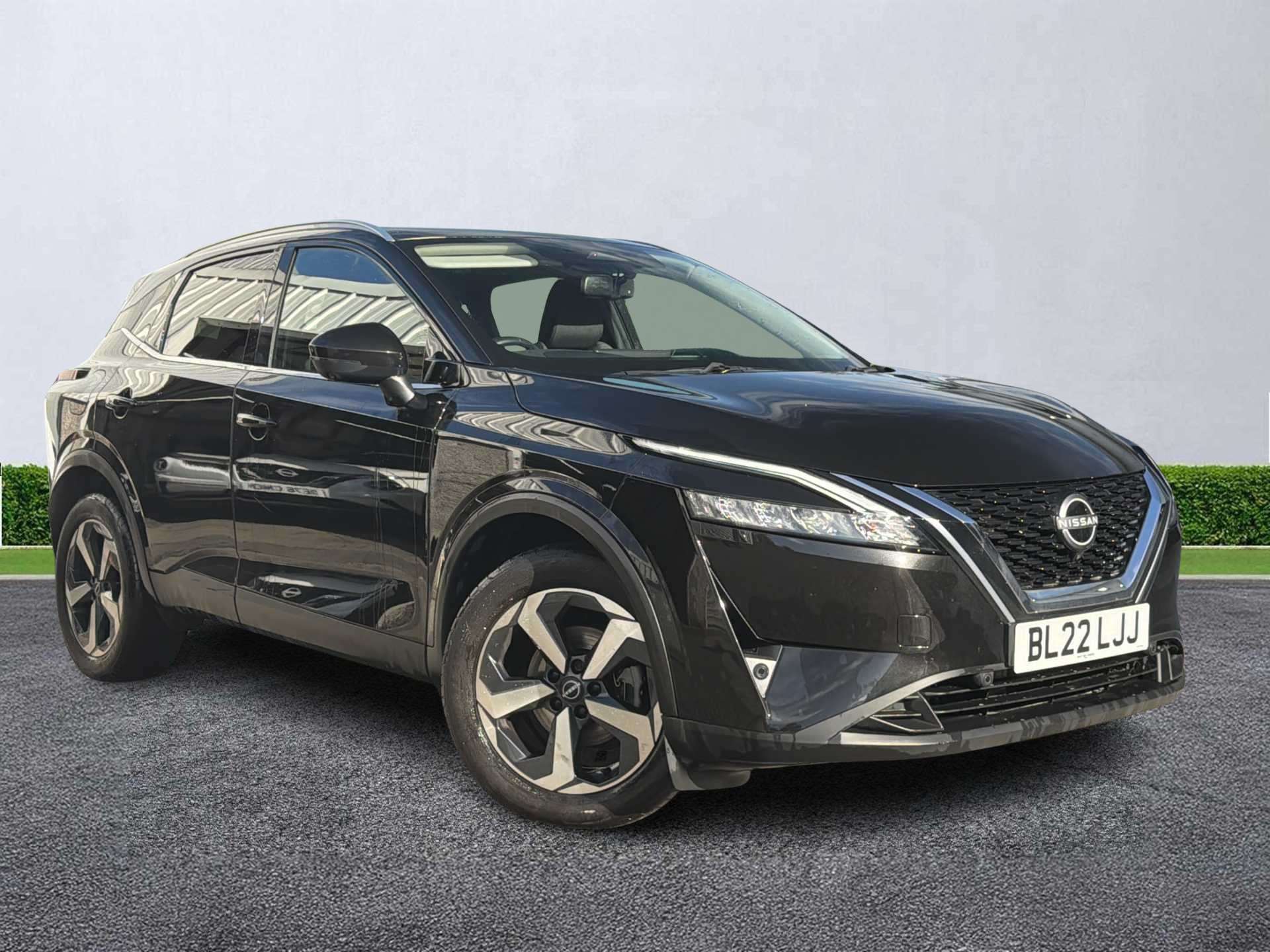 NISSAN QASHQAI HATCHBACK 1.3 Dig-T Mh 158 N-Connecta 5Dr Xtronic