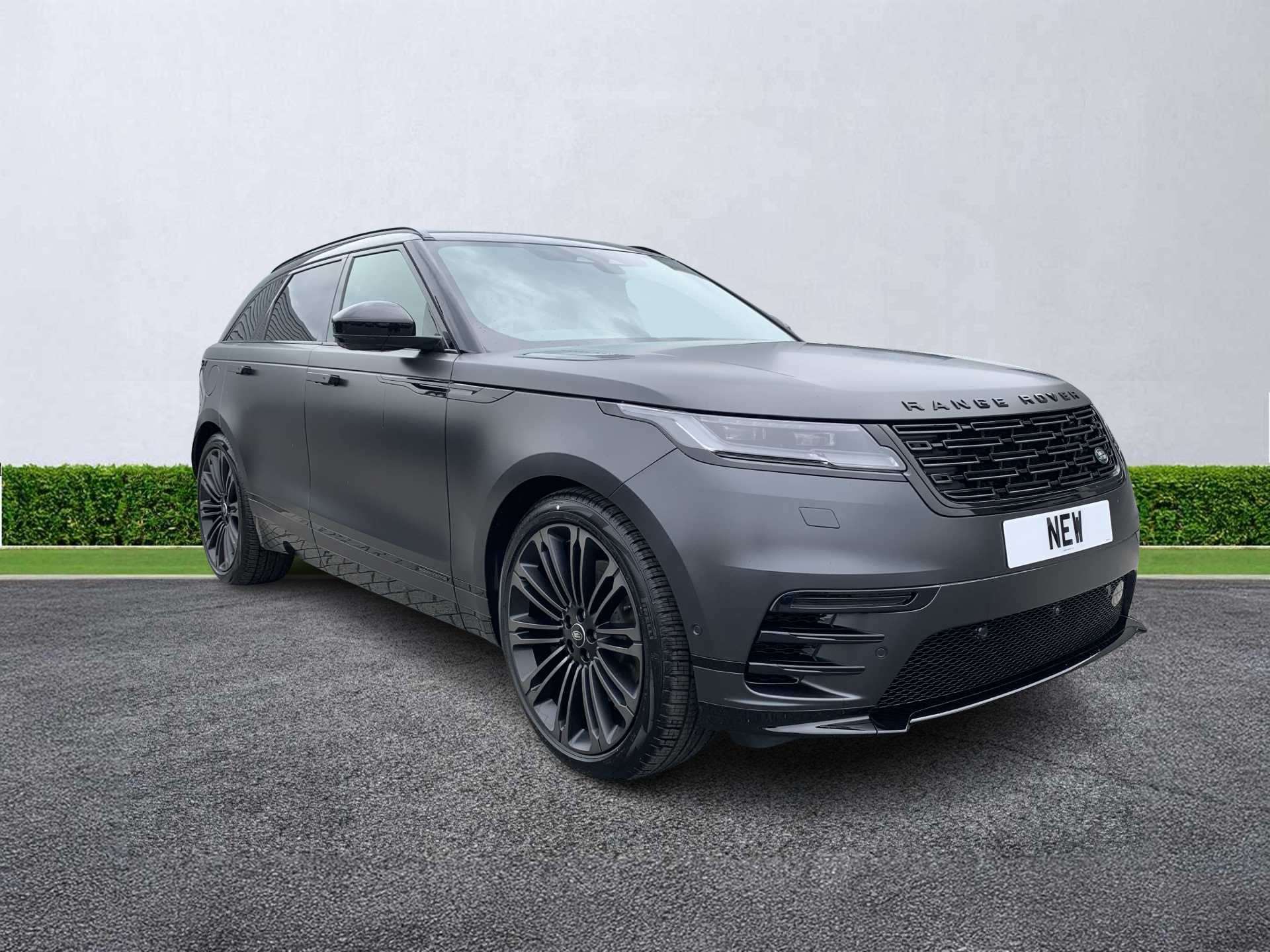LAND ROVER RANGE ROVER VELAR DIESEL ESTATE 3.0 D300 Mhev Belgravia Edition 5Dr Auto
