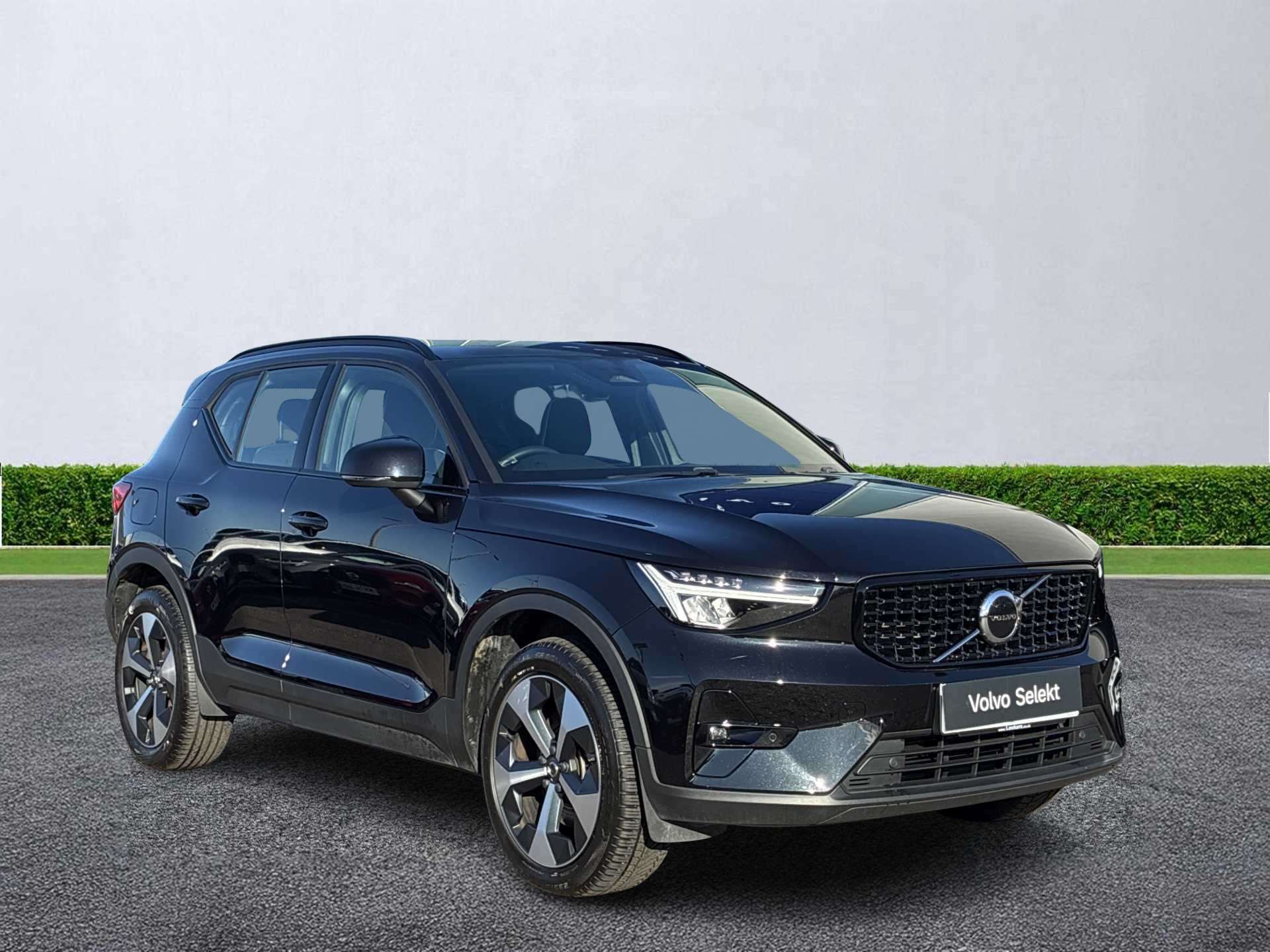VOLVO XC40 ESTATE 2.0 B3P Plus Dark 5Dr Auto