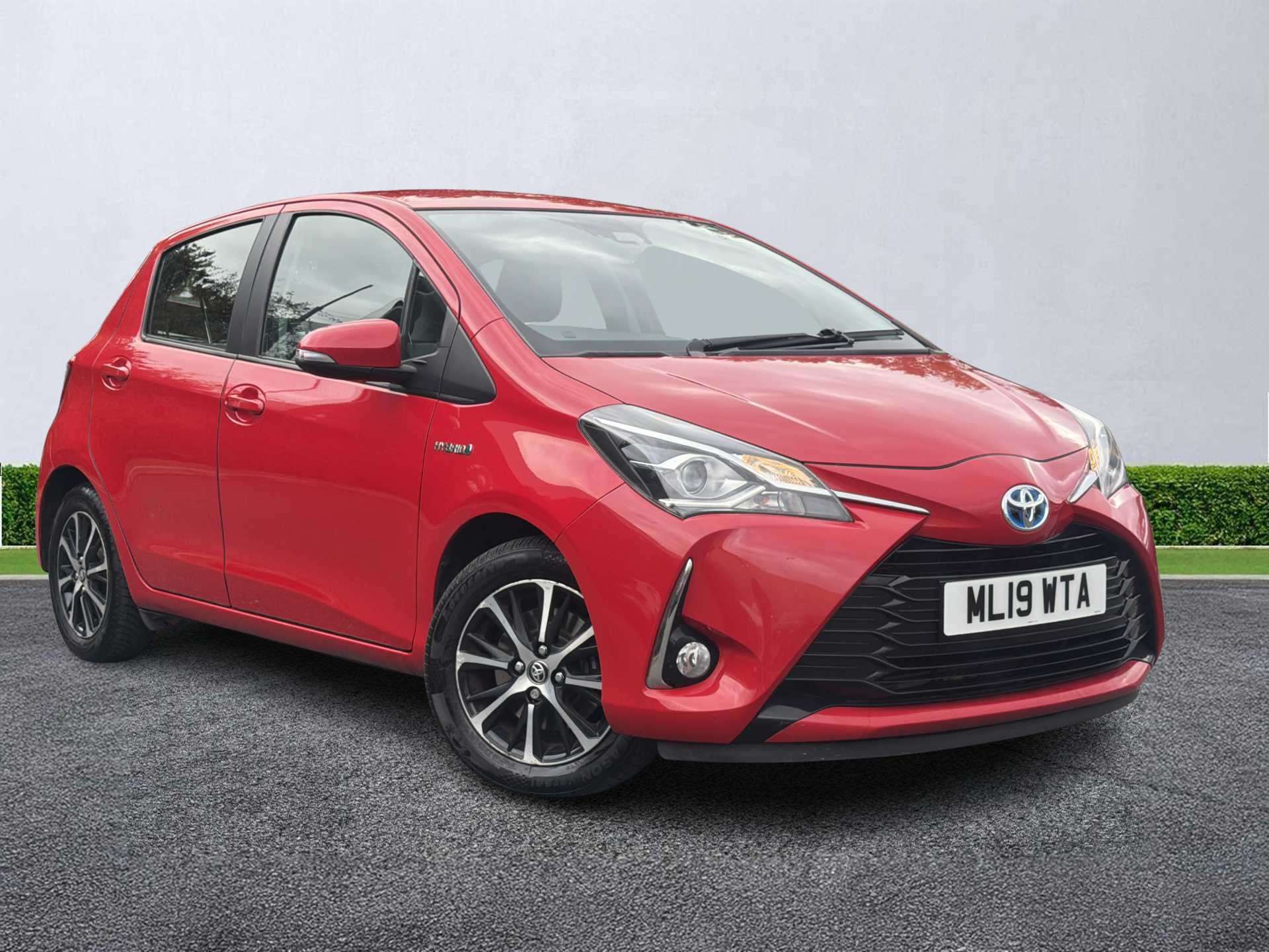 TOYOTA YARIS HATCHBACK 1.5 Hybrid Icon Tech 5Dr Cvt