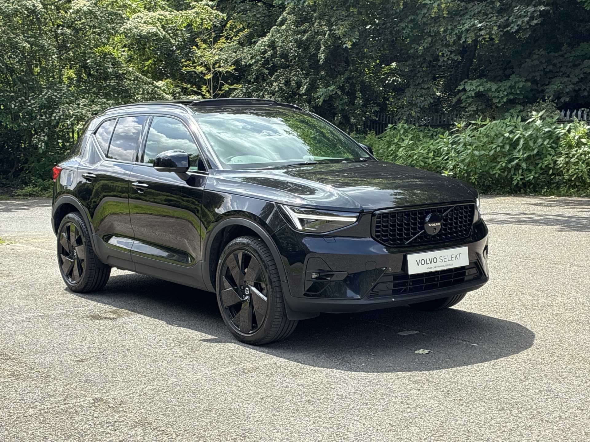 VOLVO XC40 ESTATE 2.0 B3P Ultra Black Edition 5Dr Auto