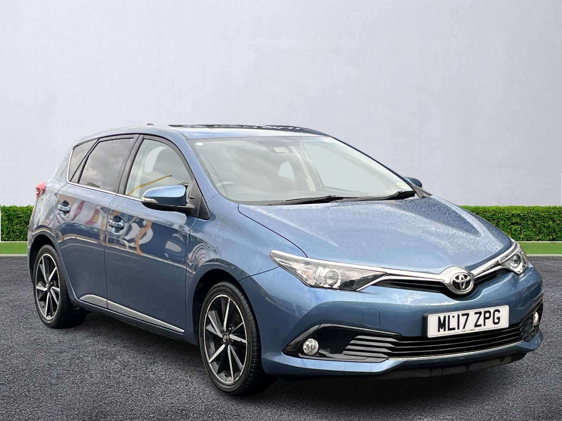 TOYOTA AURIS HATCHBACK 1.2T Design Tss 5Dr