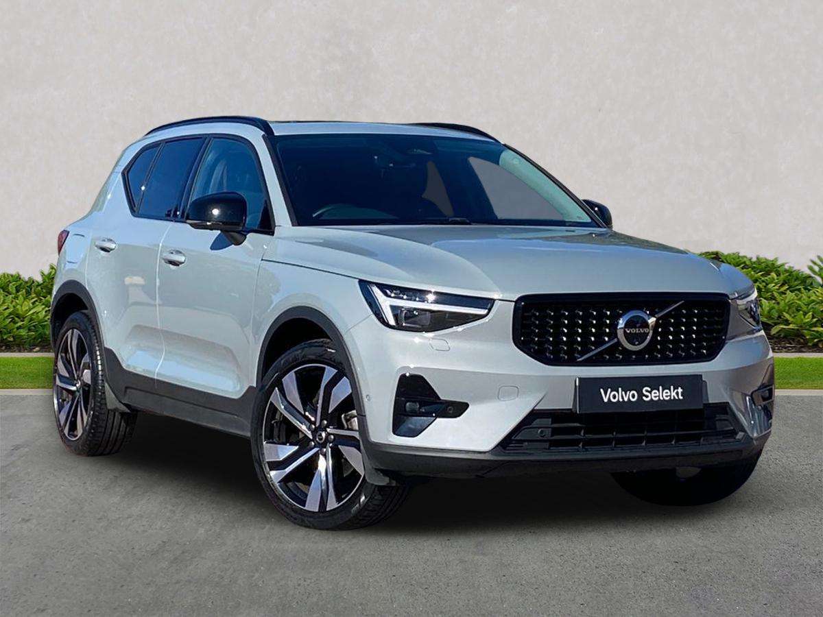VOLVO XC40 ESTATE 2.0 B4P Ultra Dark 5Dr Auto