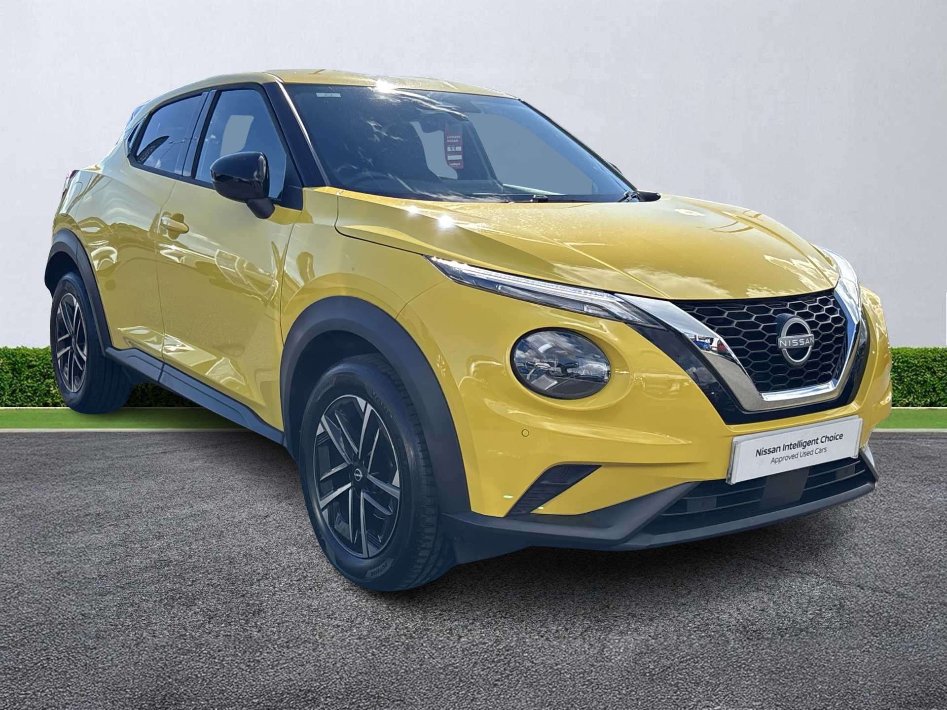 NISSAN JUKE HATCHBACK 1.0 Dig-T N-Connecta 5Dr
