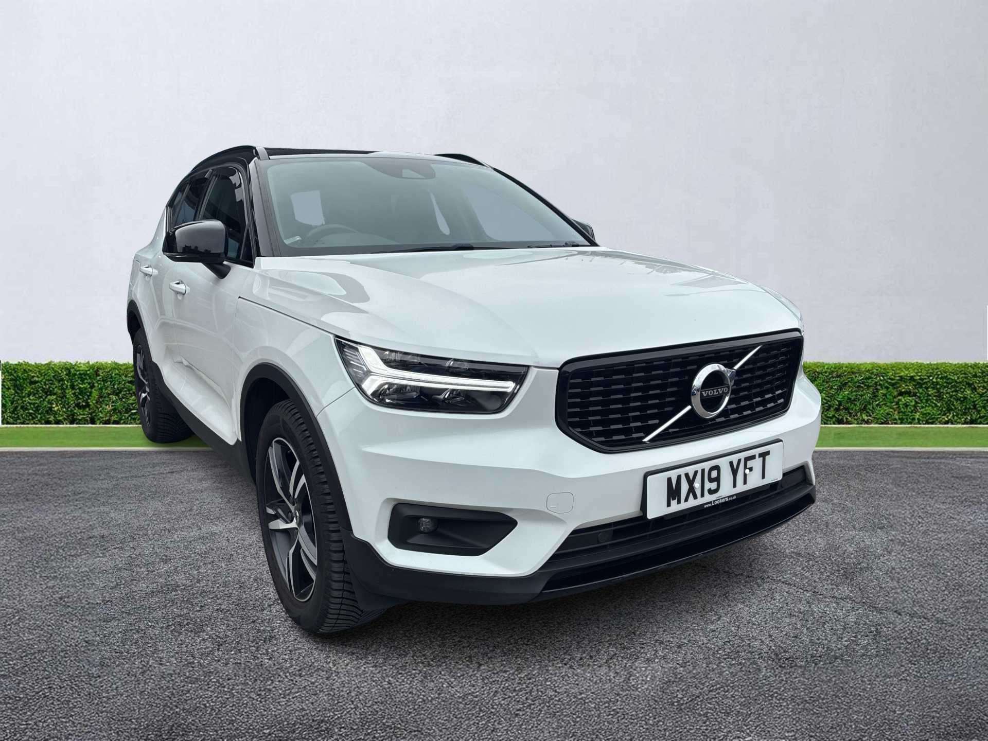 VOLVO XC40 ESTATE 1.5 T3 R Design 5Dr