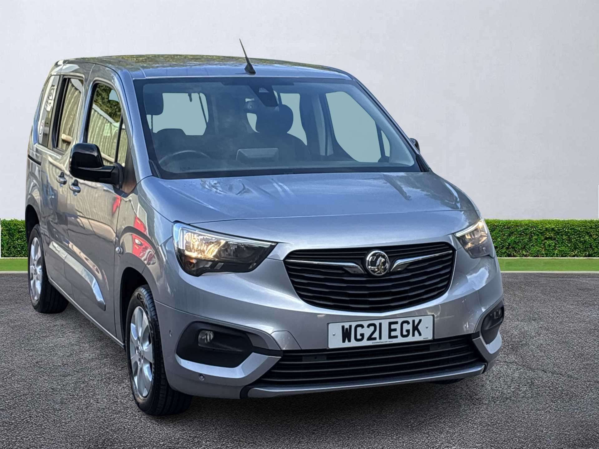 VAUXHALL COMBO LIFE DIESEL ESTATE 1.5 Turbo D Se 5Dr